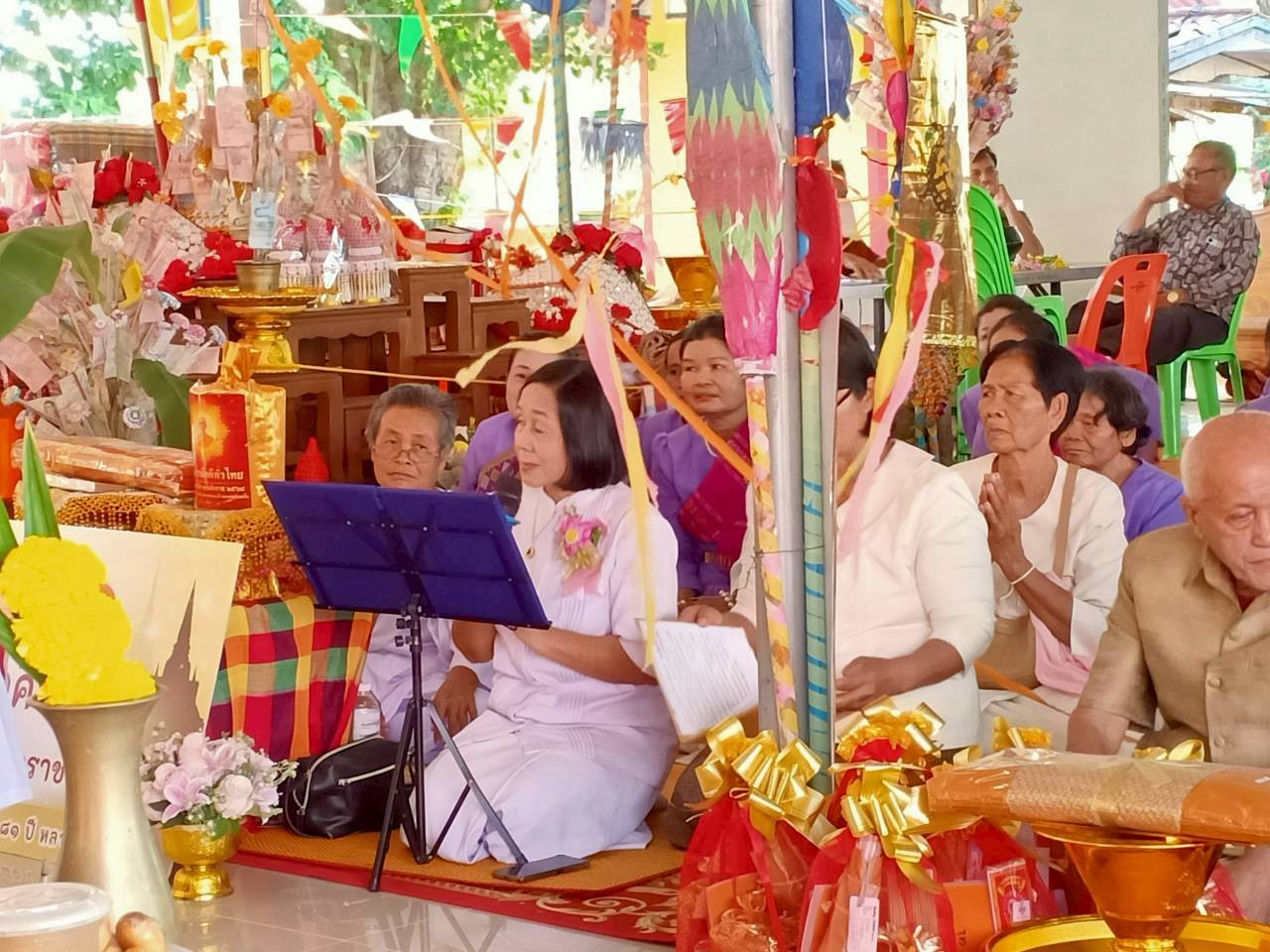 ภาพร่วมพิธีกรรมวัดหนองแสง