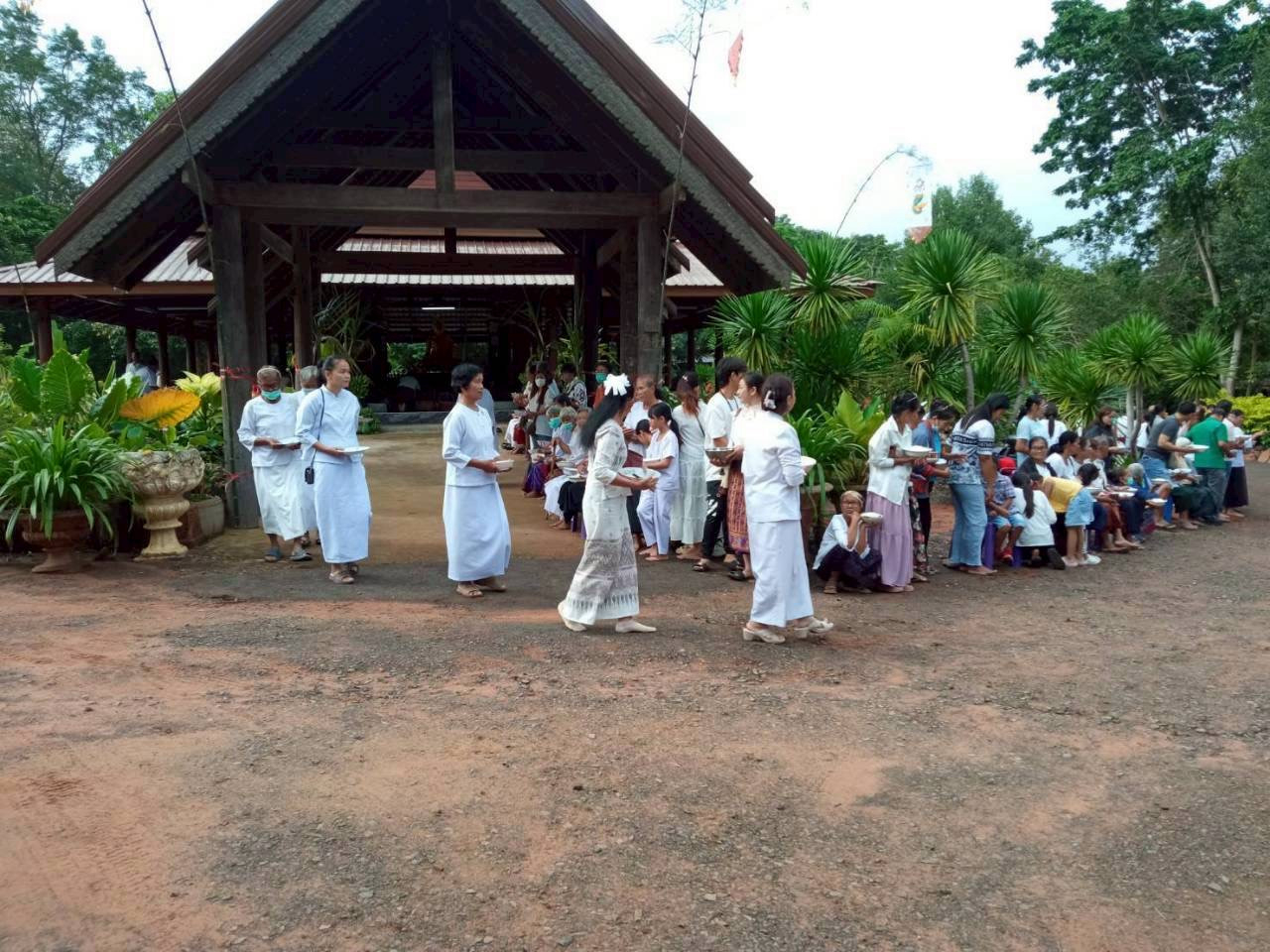 ภาพร่วมพิธีกรรมวัดภูห้วยทราย