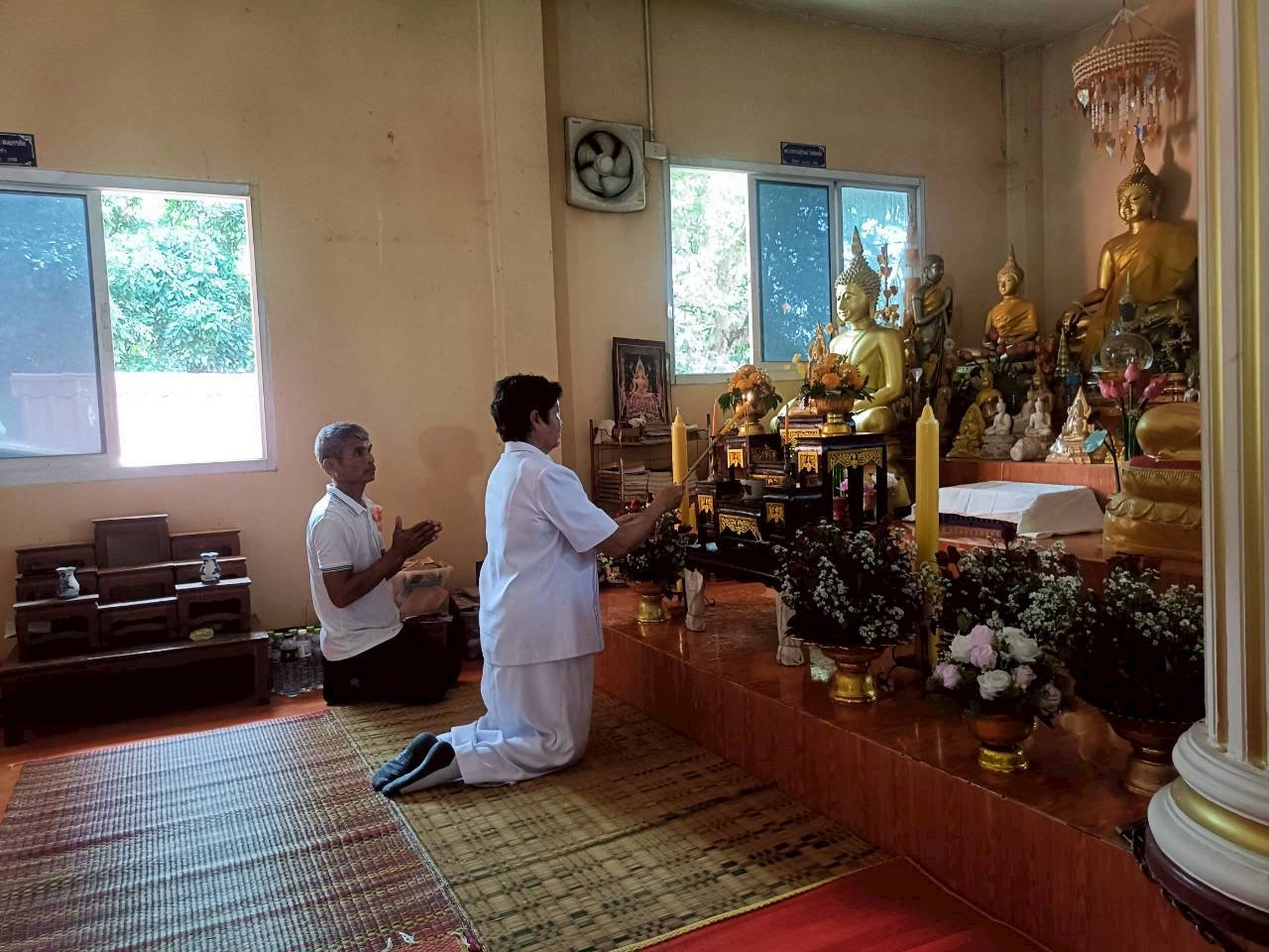 ภาพร่วมพิธีกรรมที่พักสงฆ์หนองไทร