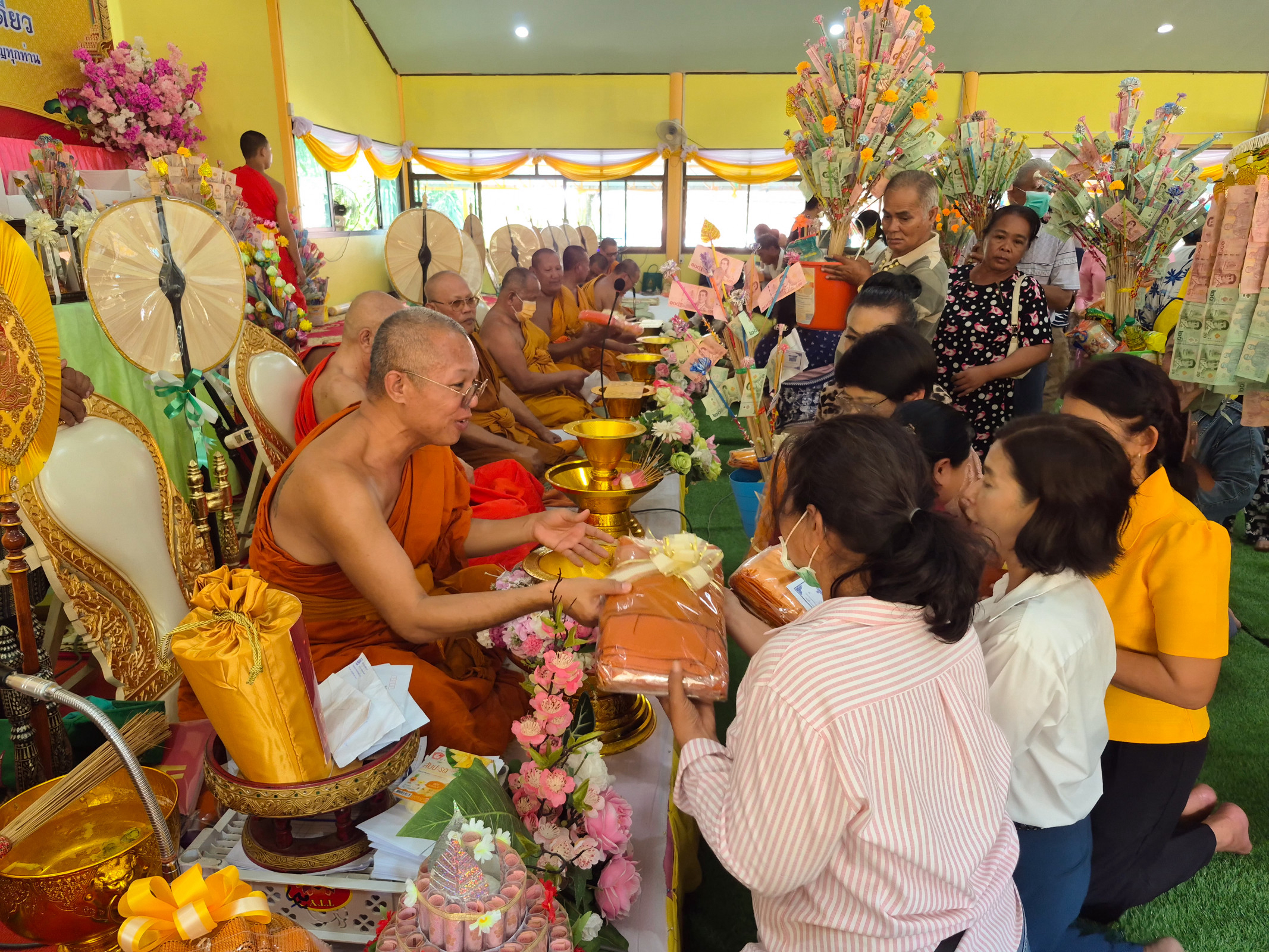 ภาพร่วมพิธีกรรมวัดบ้านนา