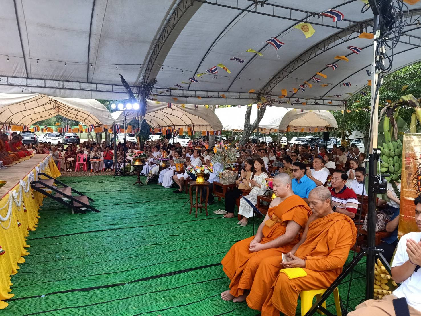 ภาพร่วมพิธีกรรมวัดปางอโศก