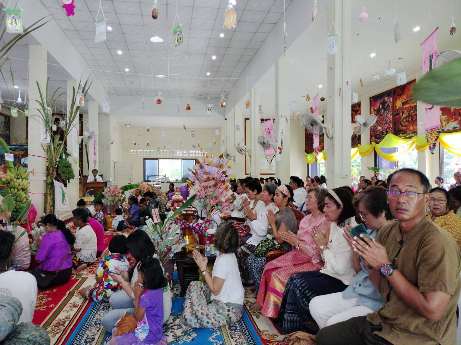 ภาพร่วมพิธีกรรมวัดป่าอำนวยผล