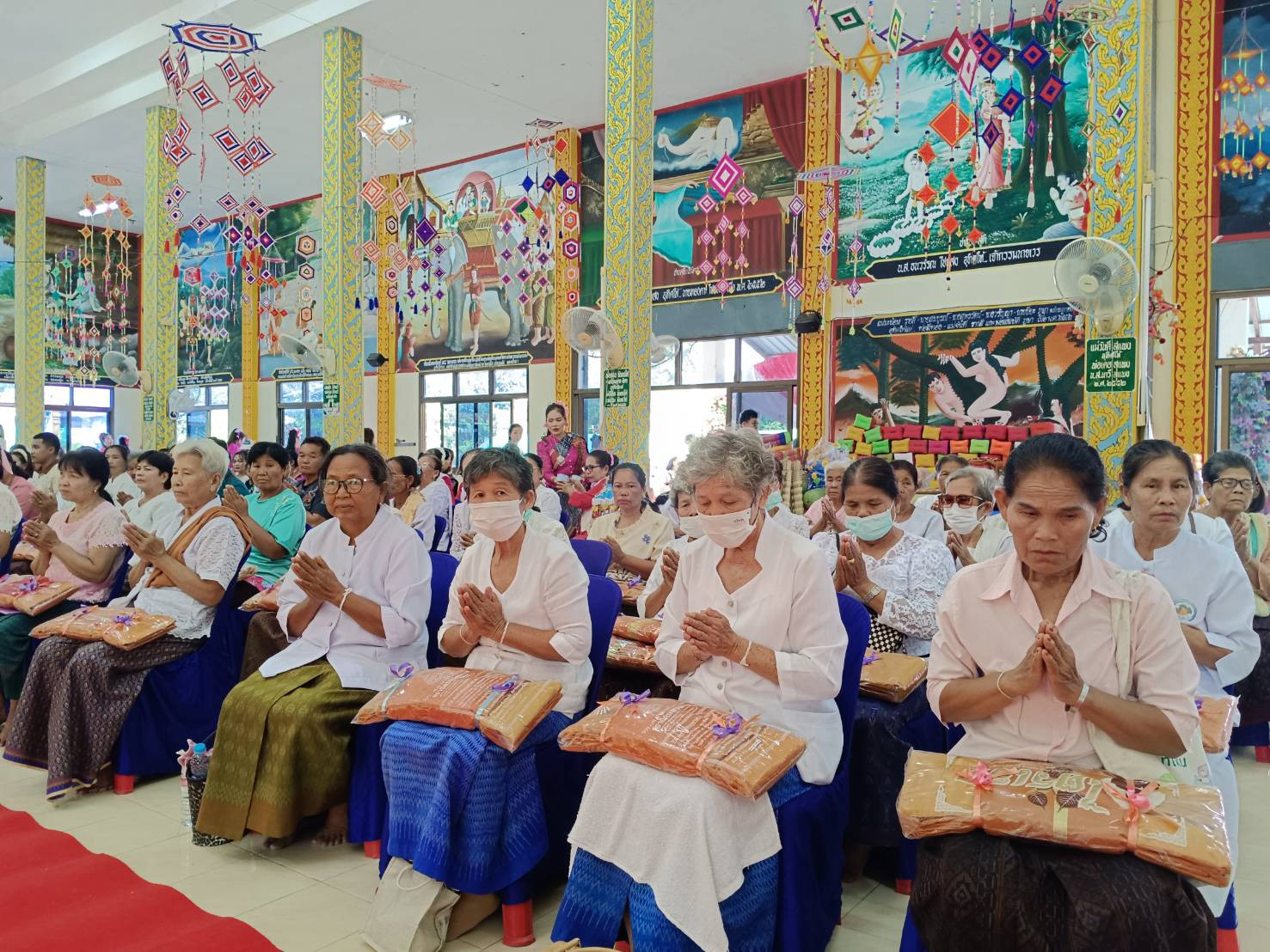 ภาพร่วมพิธีกรรมวัดโนนดู่