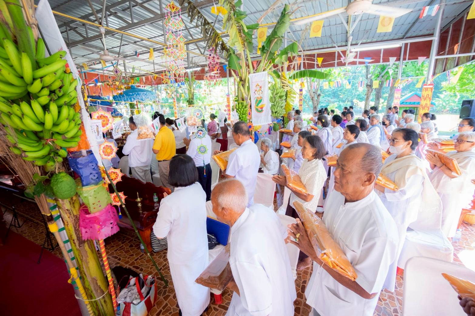 ภาพร่วมพิธีกรรมวัดศรีบุญเรือง