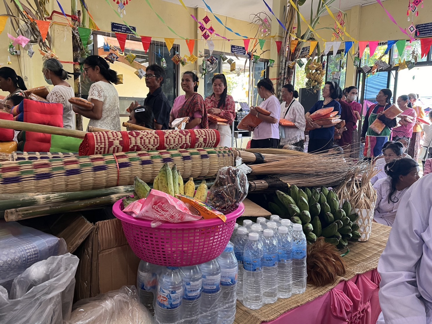 ภาพร่วมพิธีกรรมสำนักสงฆ์ศูนย์ปฏิบัติธรรมป่าโนนแดง