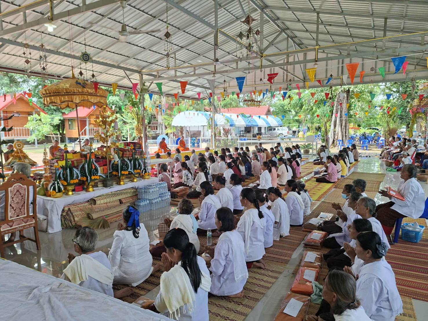 ภาพร่วมพิธีกรรมวัดหนองเสม็ด