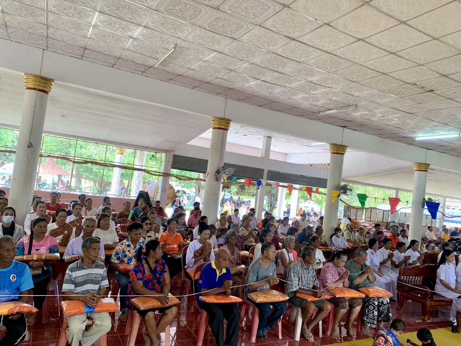 ภาพร่วมพิธีกรรมวัดปากช่อง