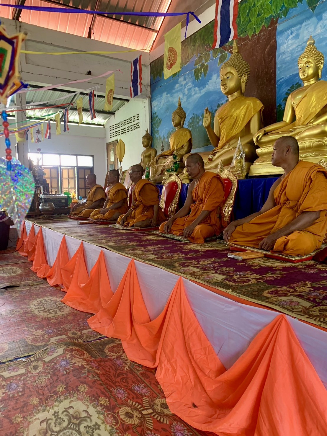 ภาพร่วมพิธีกรรมที่พักสงฆ์บ้านหนองโบสถ์
