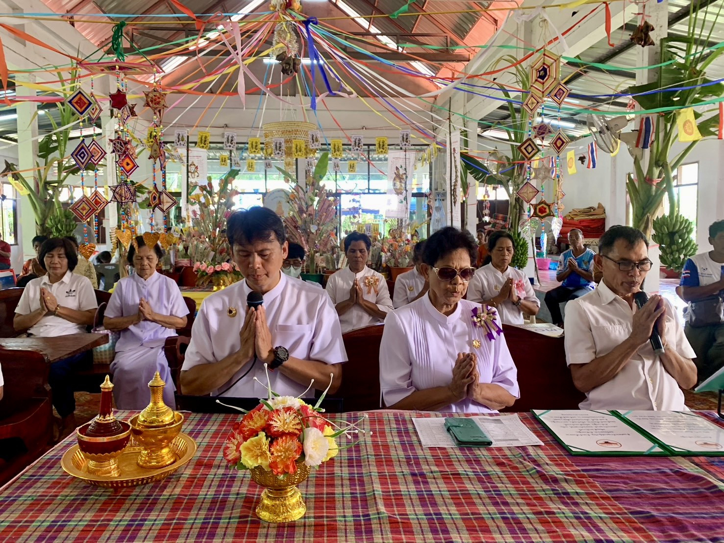 ภาพร่วมพิธีกรรมที่พักสงฆ์บ้านหนองโบสถ์