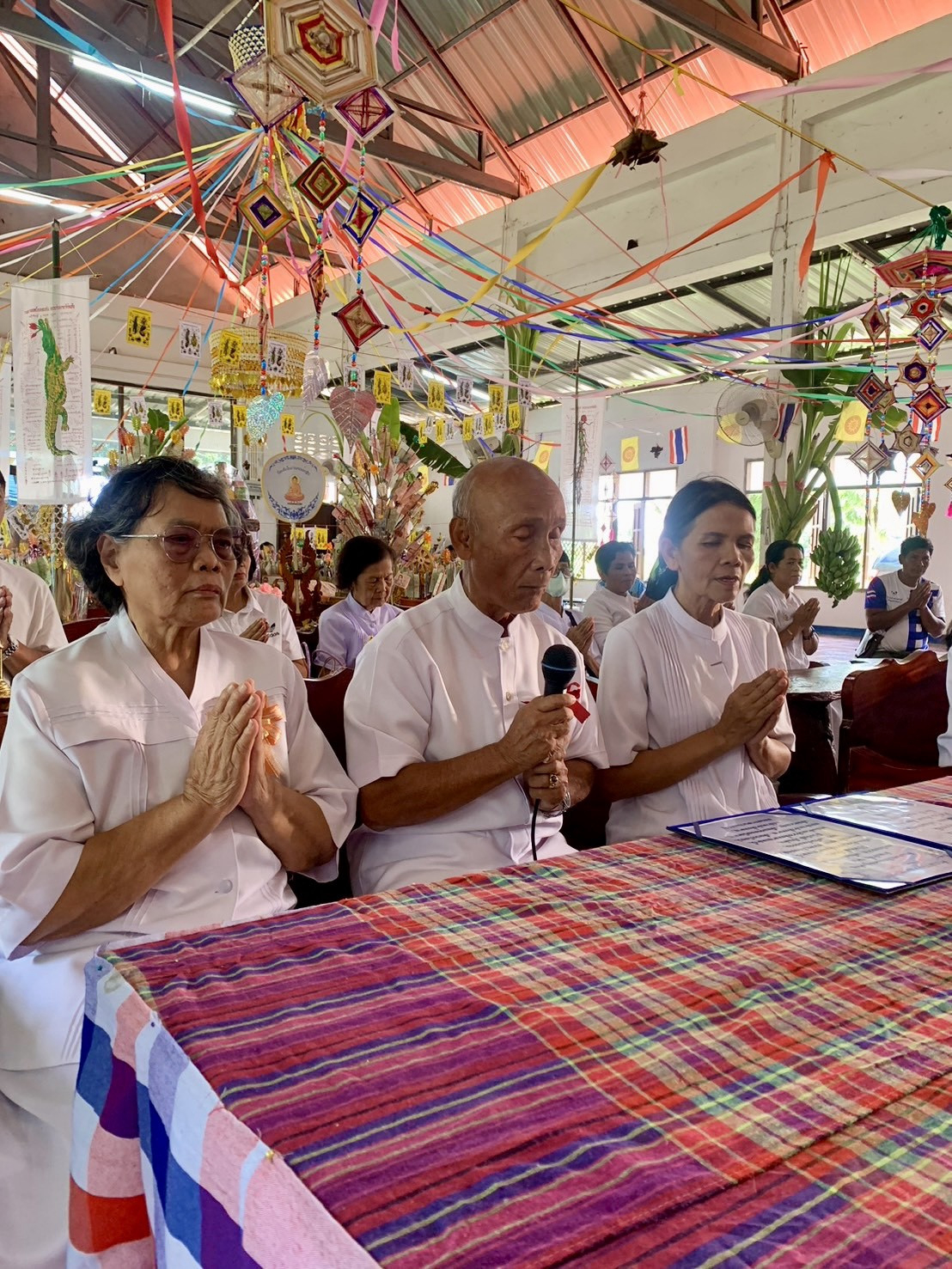 ภาพร่วมพิธีกรรมที่พักสงฆ์บ้านหนองโบสถ์