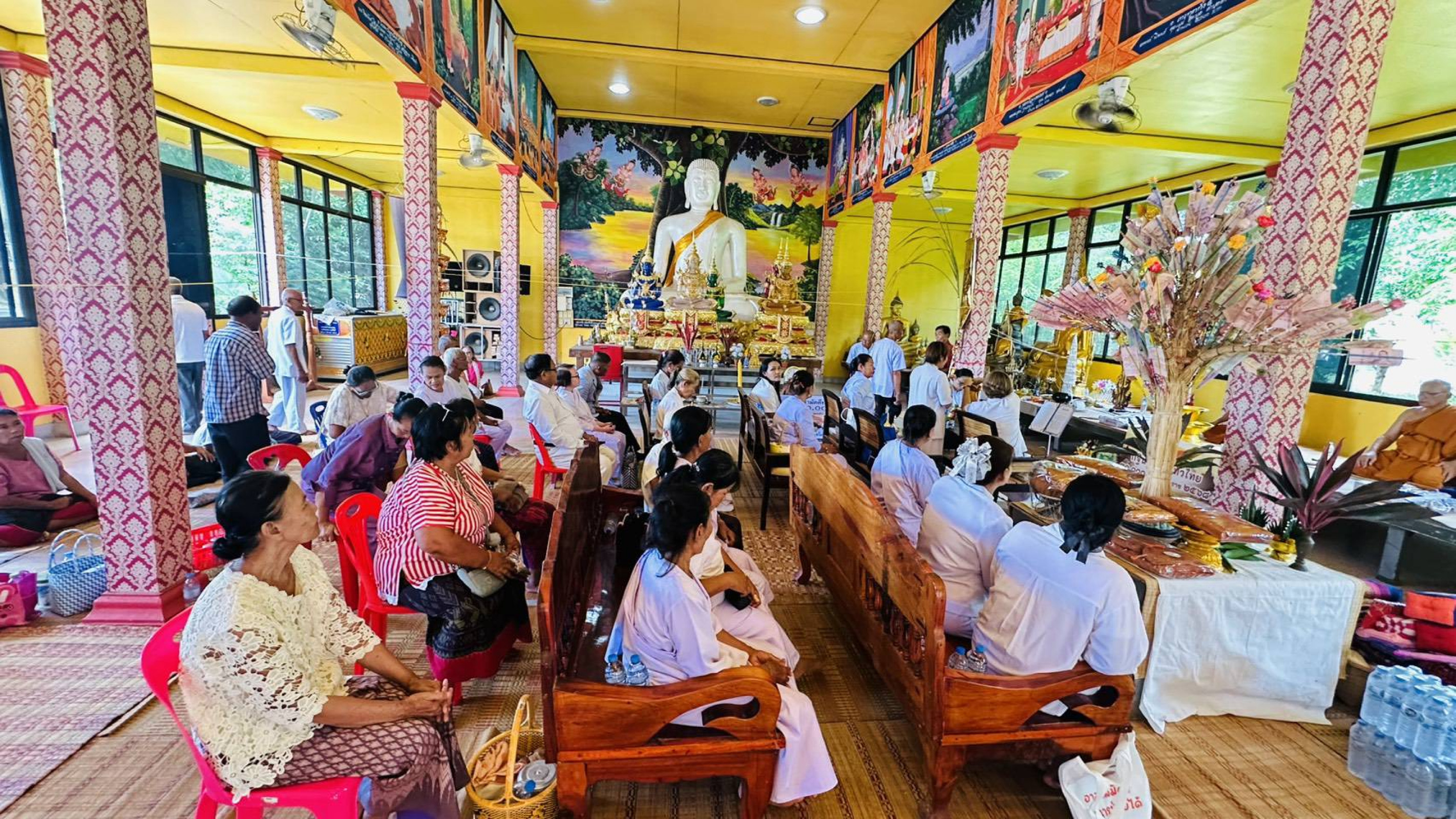 ภาพร่วมพิธีกรรมวัดโนนเจริญ