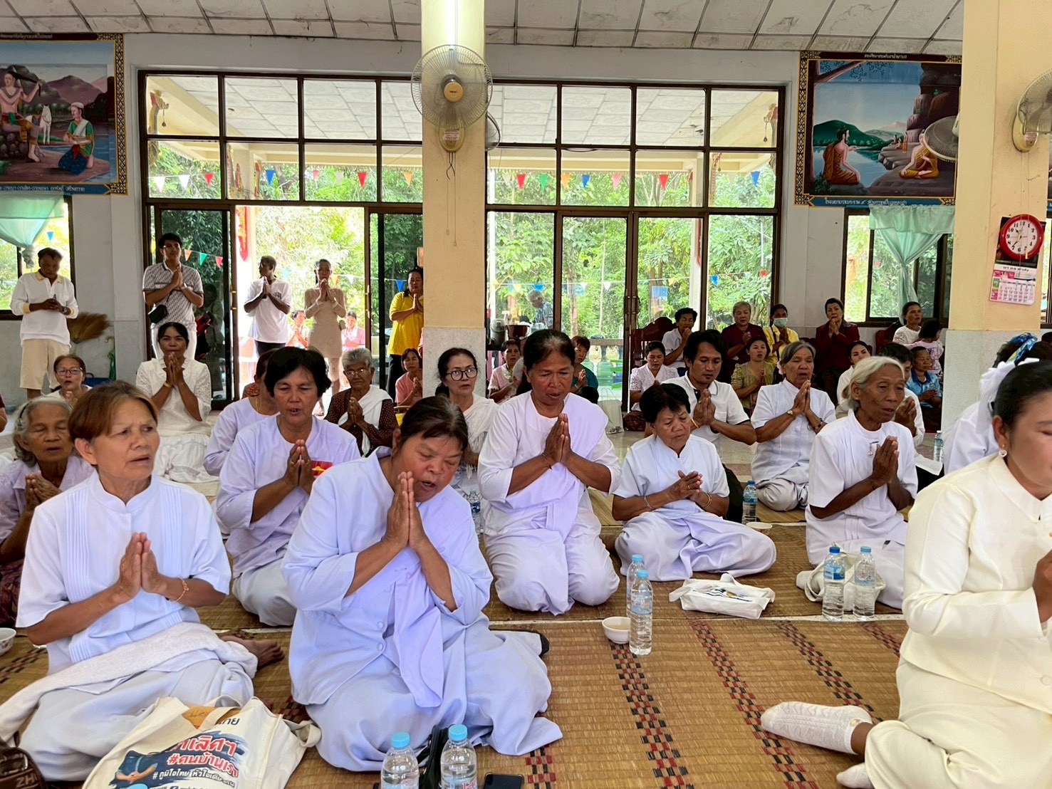 ภาพร่วมพิธีกรรมวัดหนองแม่มด