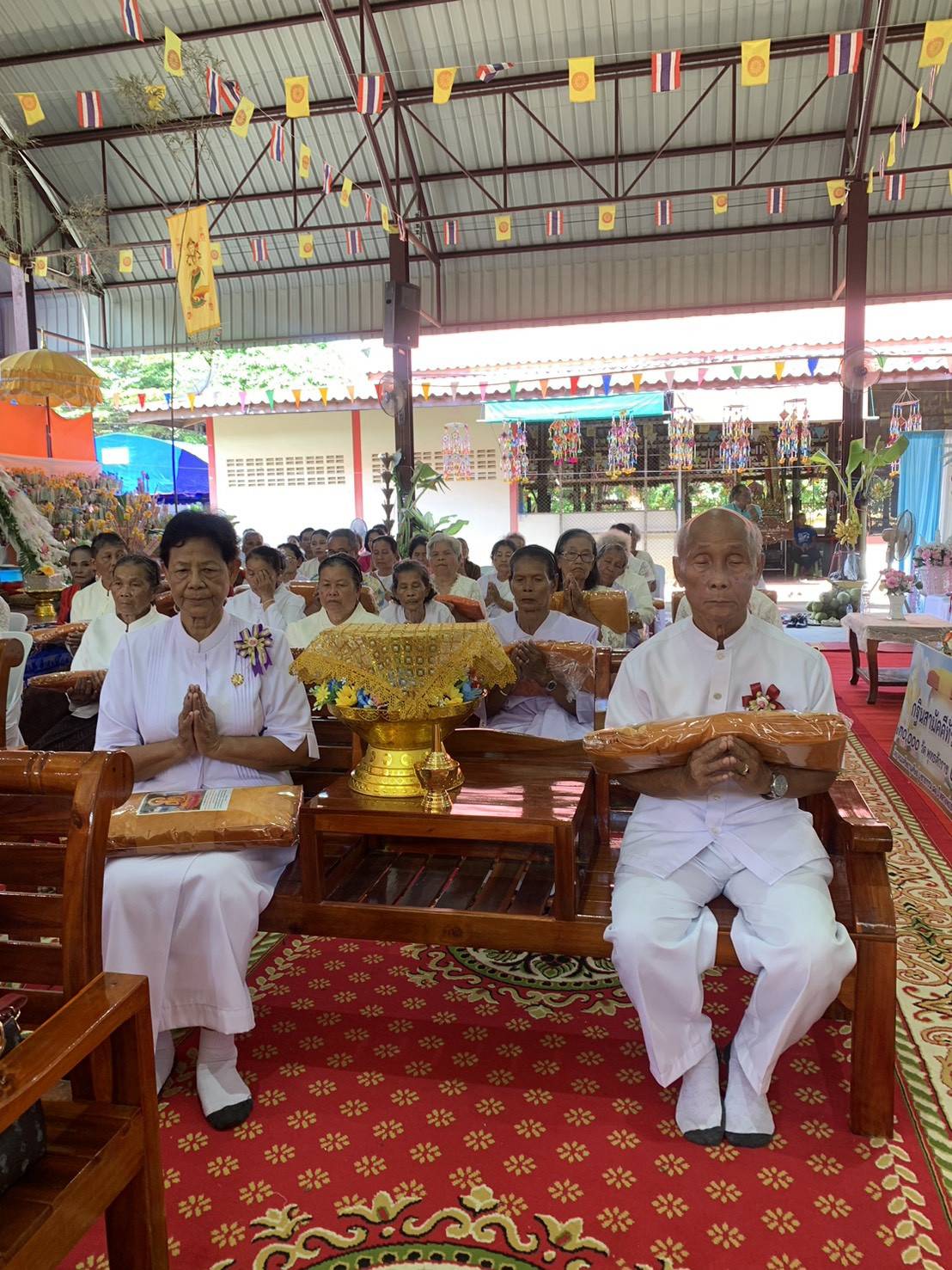 ภาพร่วมพิธีกรรมที่พักสงฆ์โคกว่านใหม่