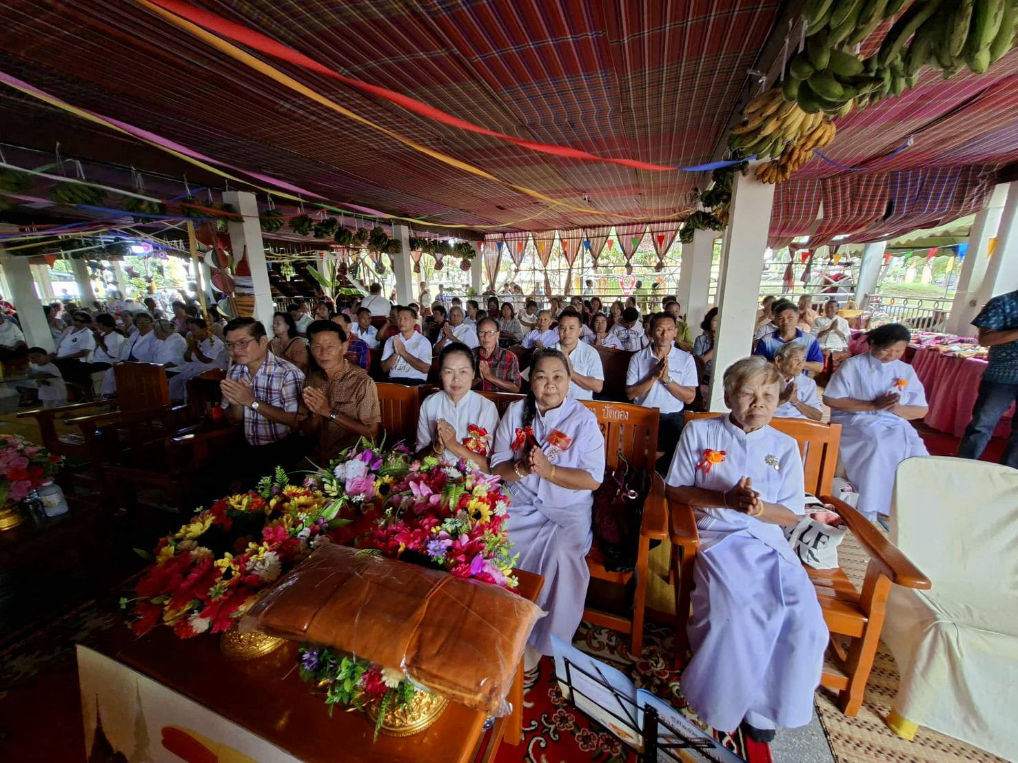 ภาพร่วมพิธีกรรมวัดหนองโคลน