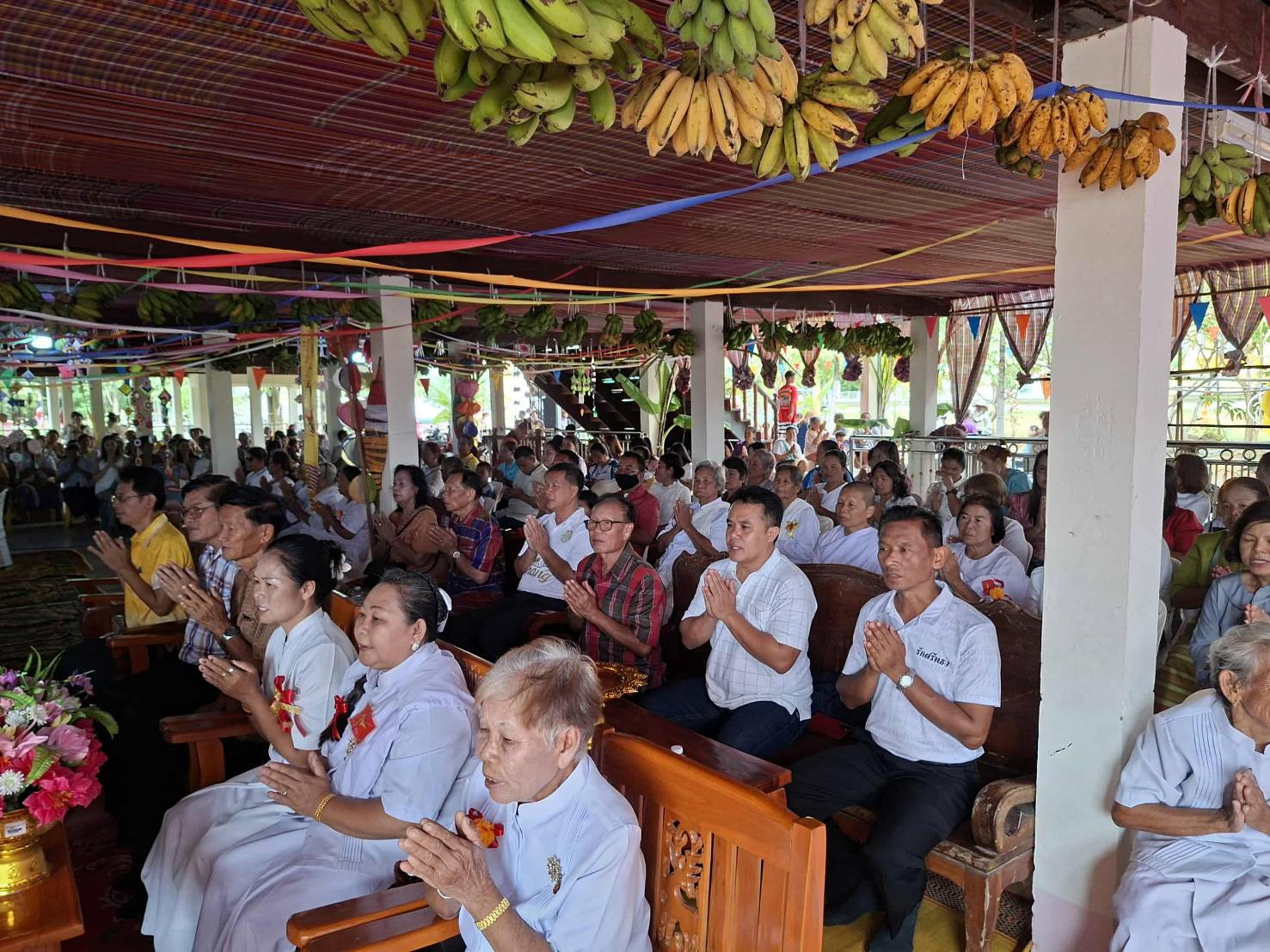 ภาพร่วมพิธีกรรมวัดหนองโคลน