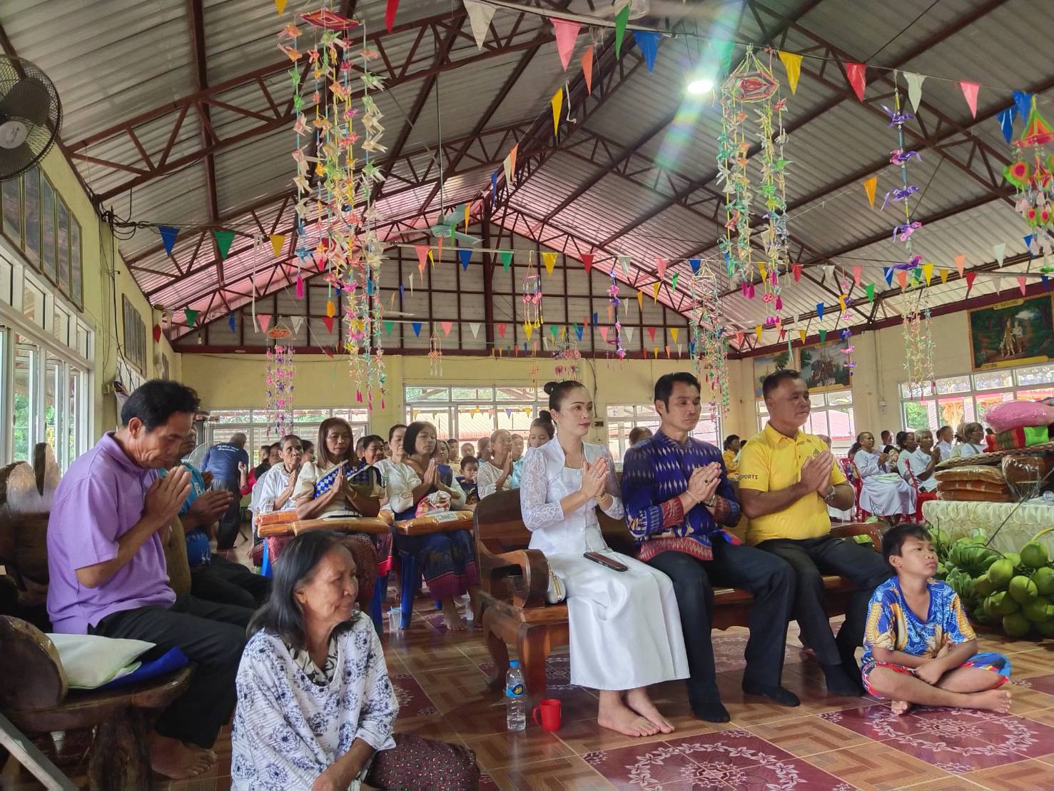 ภาพร่วมพิธีกรรมวัดศรีทายาท