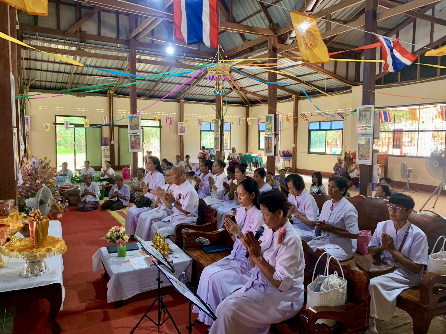 ภาพร่วมพิธีกรรมวัดบ้านราษฎร์รักแดน