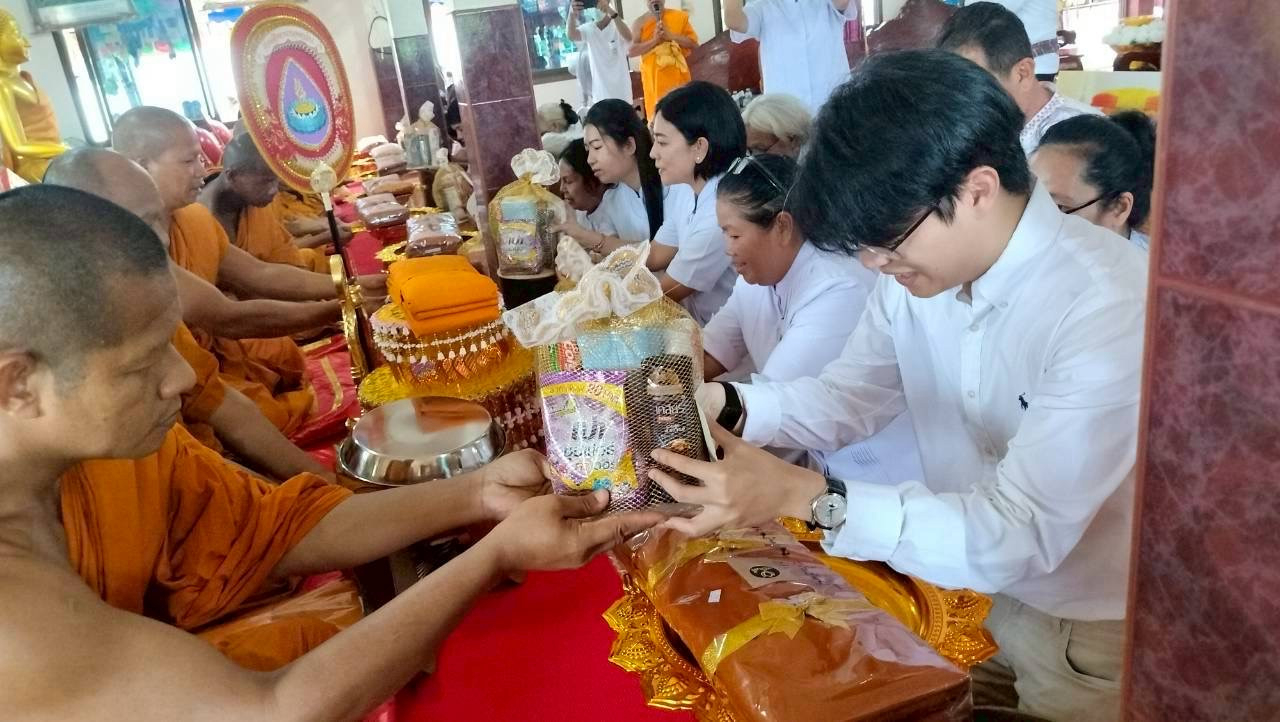 ภาพร่วมพิธีกรรมวัดธรรมประสิทธิ์