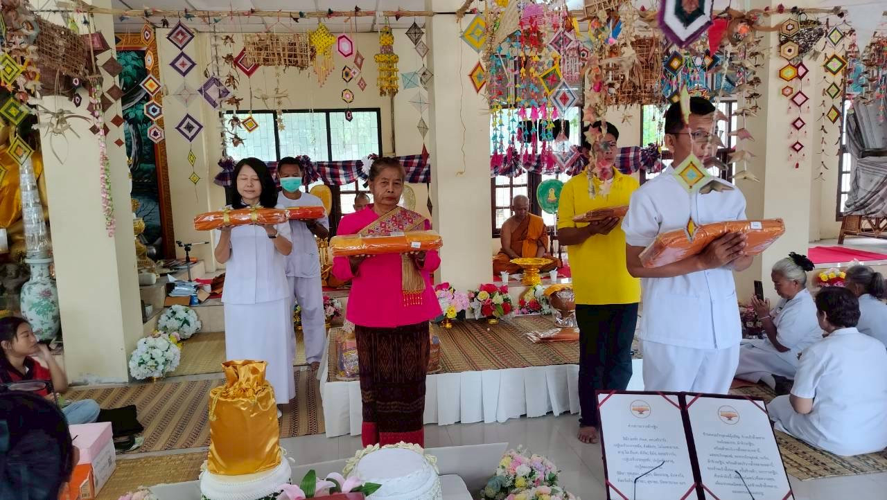 ภาพร่วมพิธีกรรมวัดบ้านสำโรง(วัดสว่างอารมณ์)