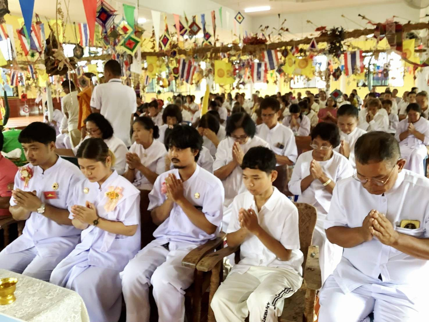 ภาพร่วมพิธีกรรมวัดแสลงพัน