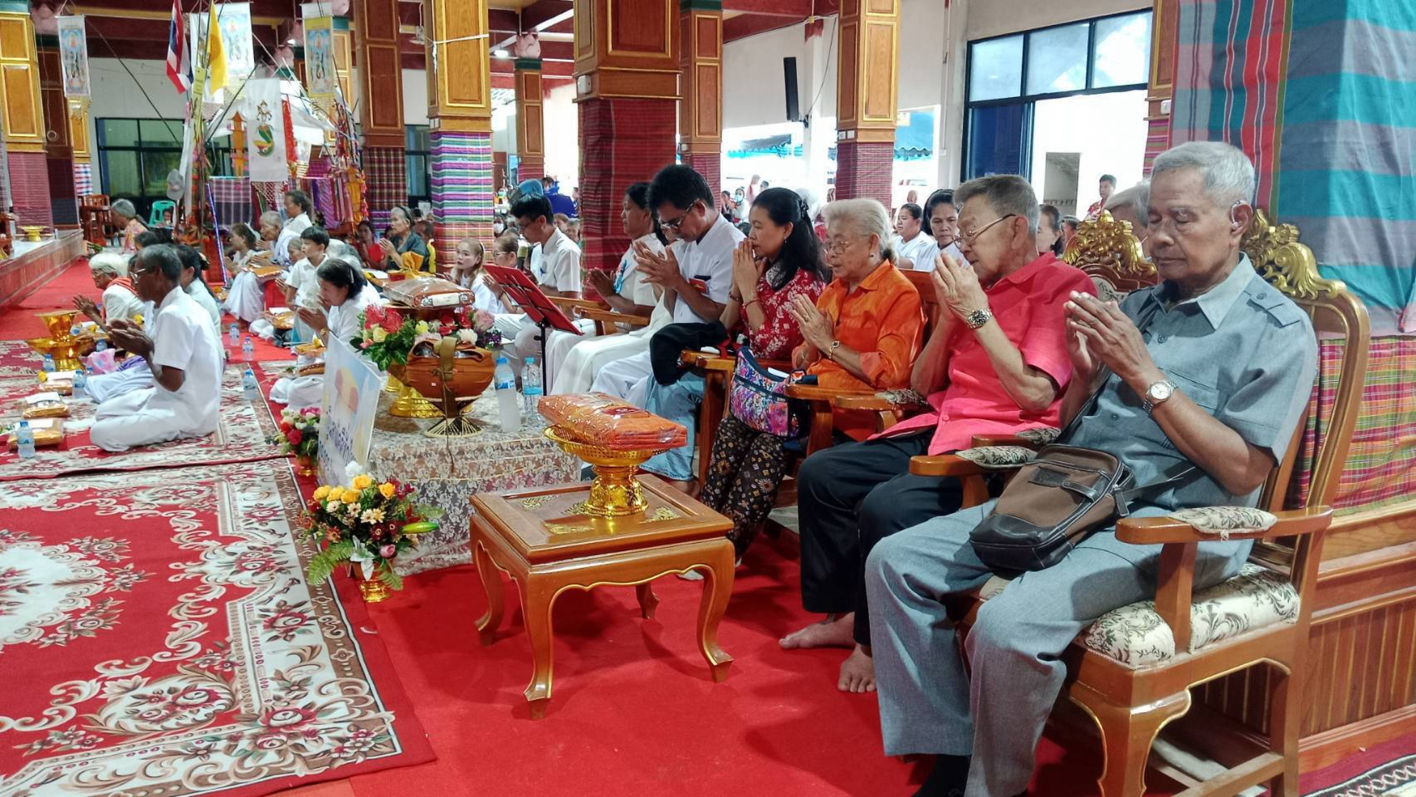 ภาพร่วมพิธีกรรมวัดบัวถนน