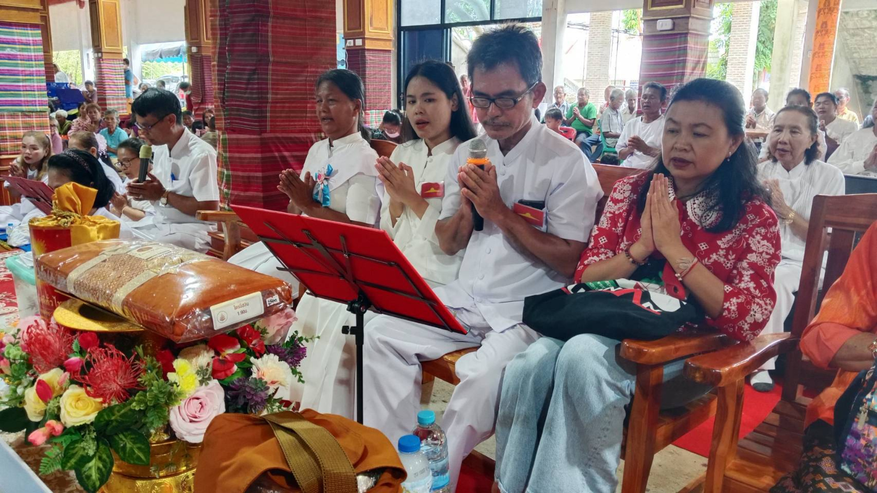 ภาพร่วมพิธีกรรมวัดบัวถนน