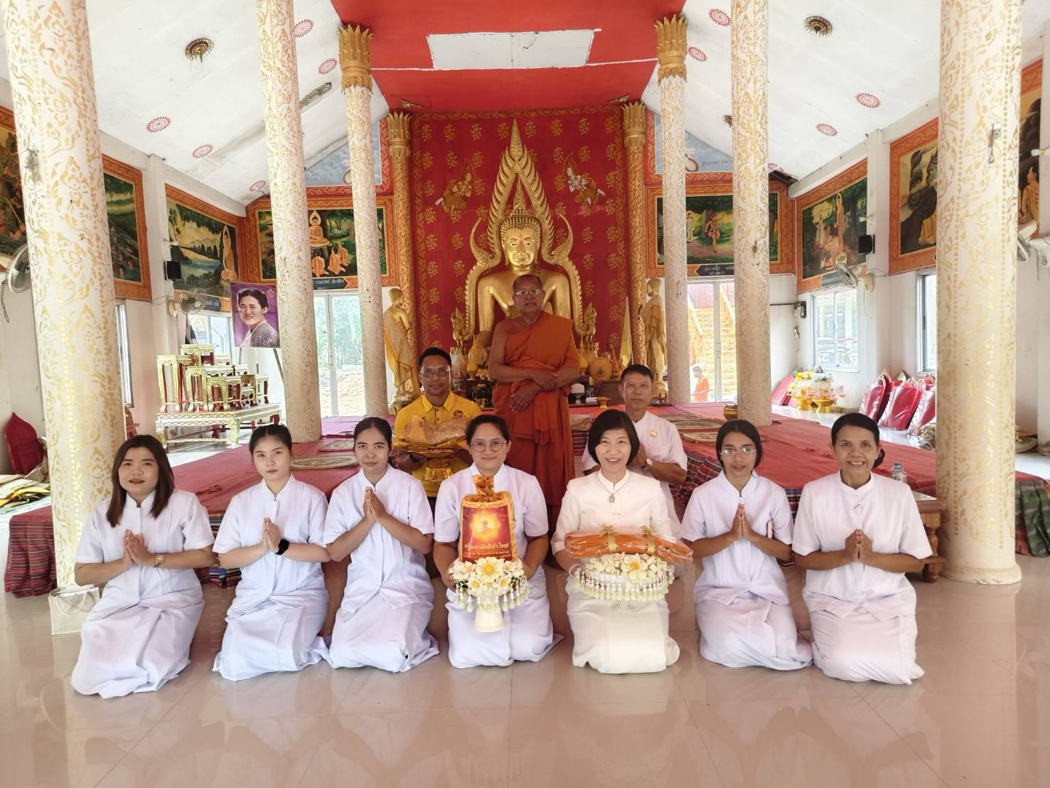 ภาพร่วมพิธีกรรมวัดโนนดินแดงใต้