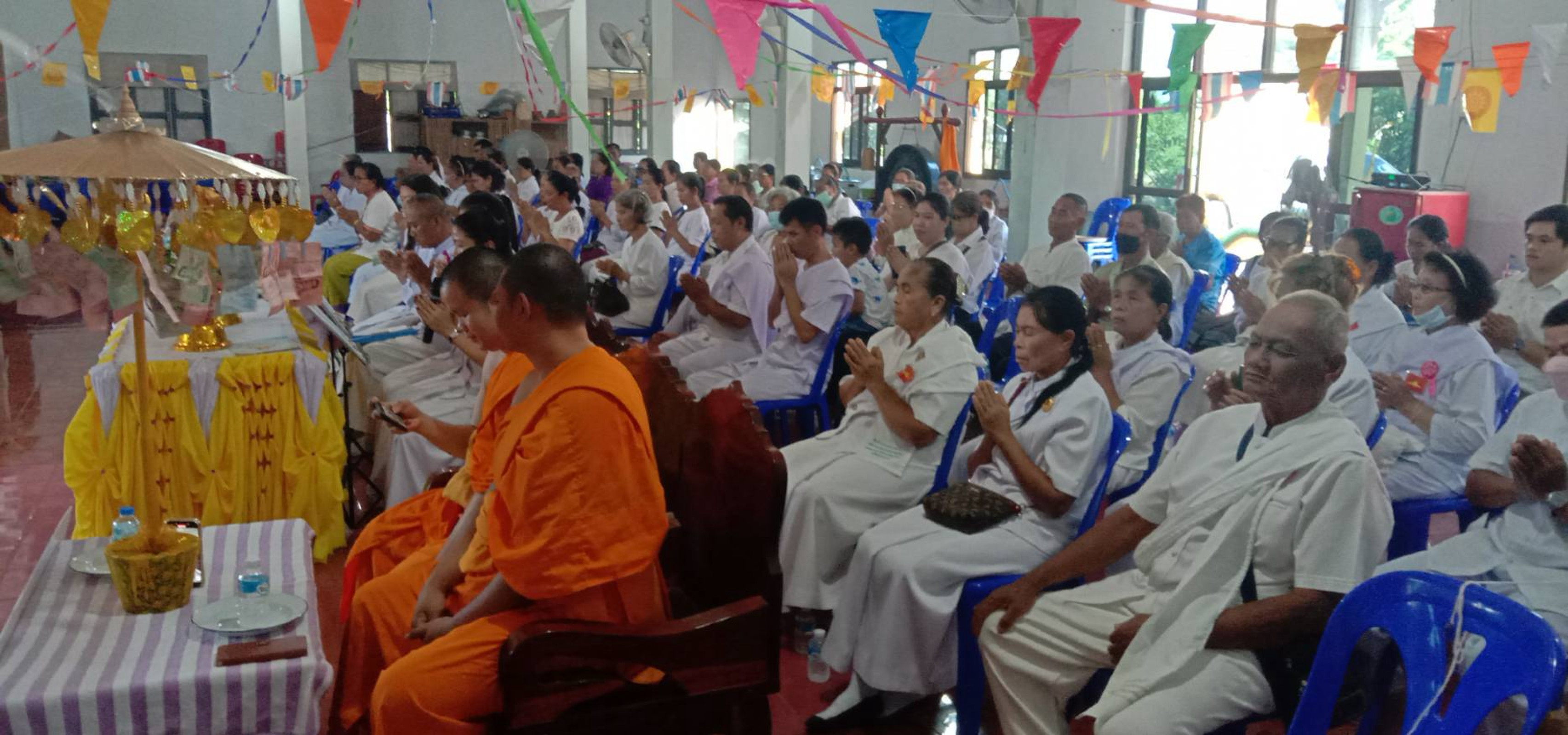 ภาพร่วมพิธีกรรมสำนักสงฆ์บ้านหนองโดนน้อย