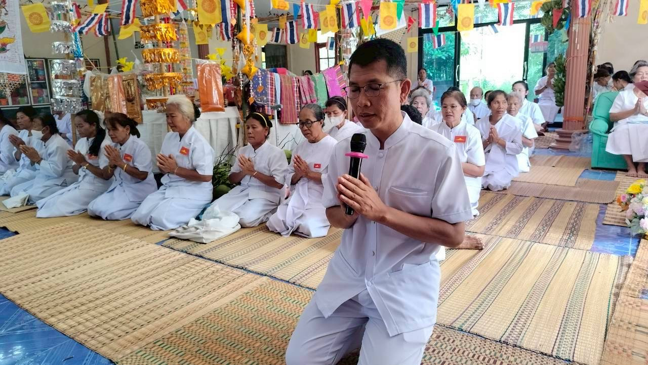 ภาพร่วมพิธีกรรมวัดโคกสว่าง(นิกรสว่างธรรม)