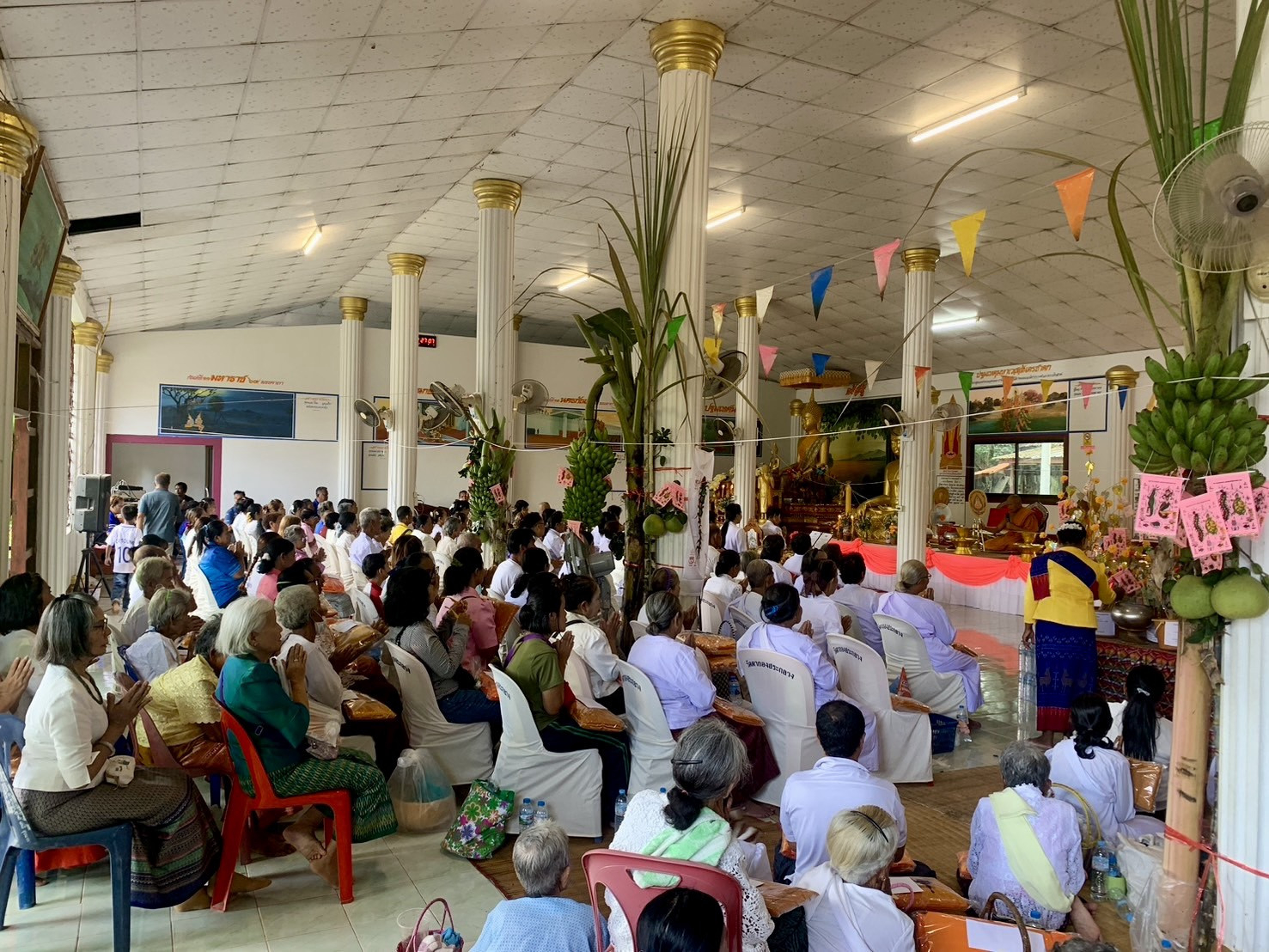 ภาพร่วมพิธีกรรมวัดตากองสระกลาง