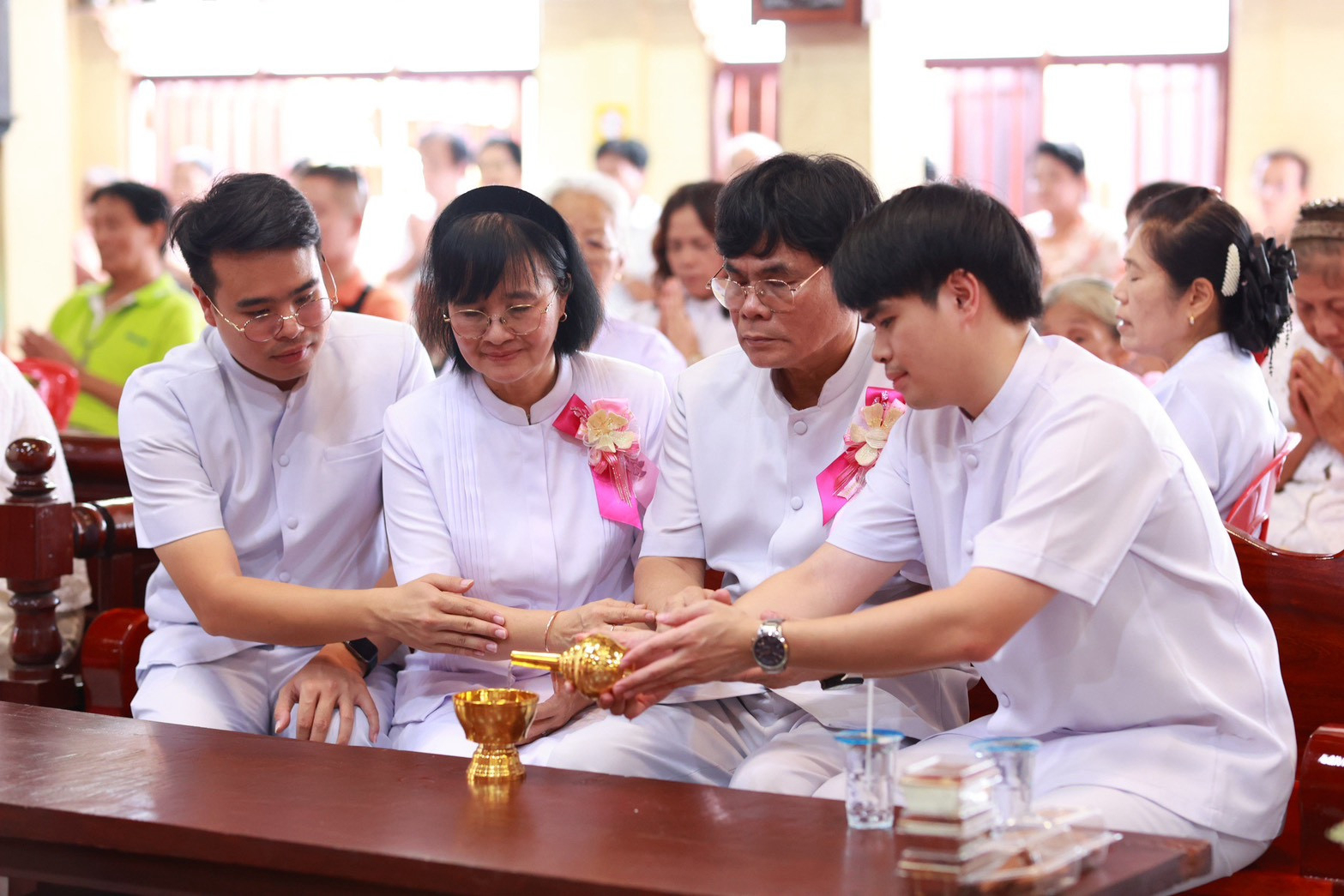 ภาพร่วมพิธีกรรมวัดสาธุชนาราม