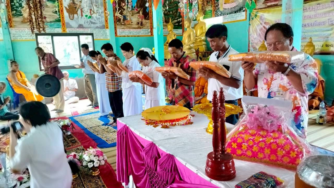 ภาพร่วมพิธีกรรมวัดสว่างอารมณ์