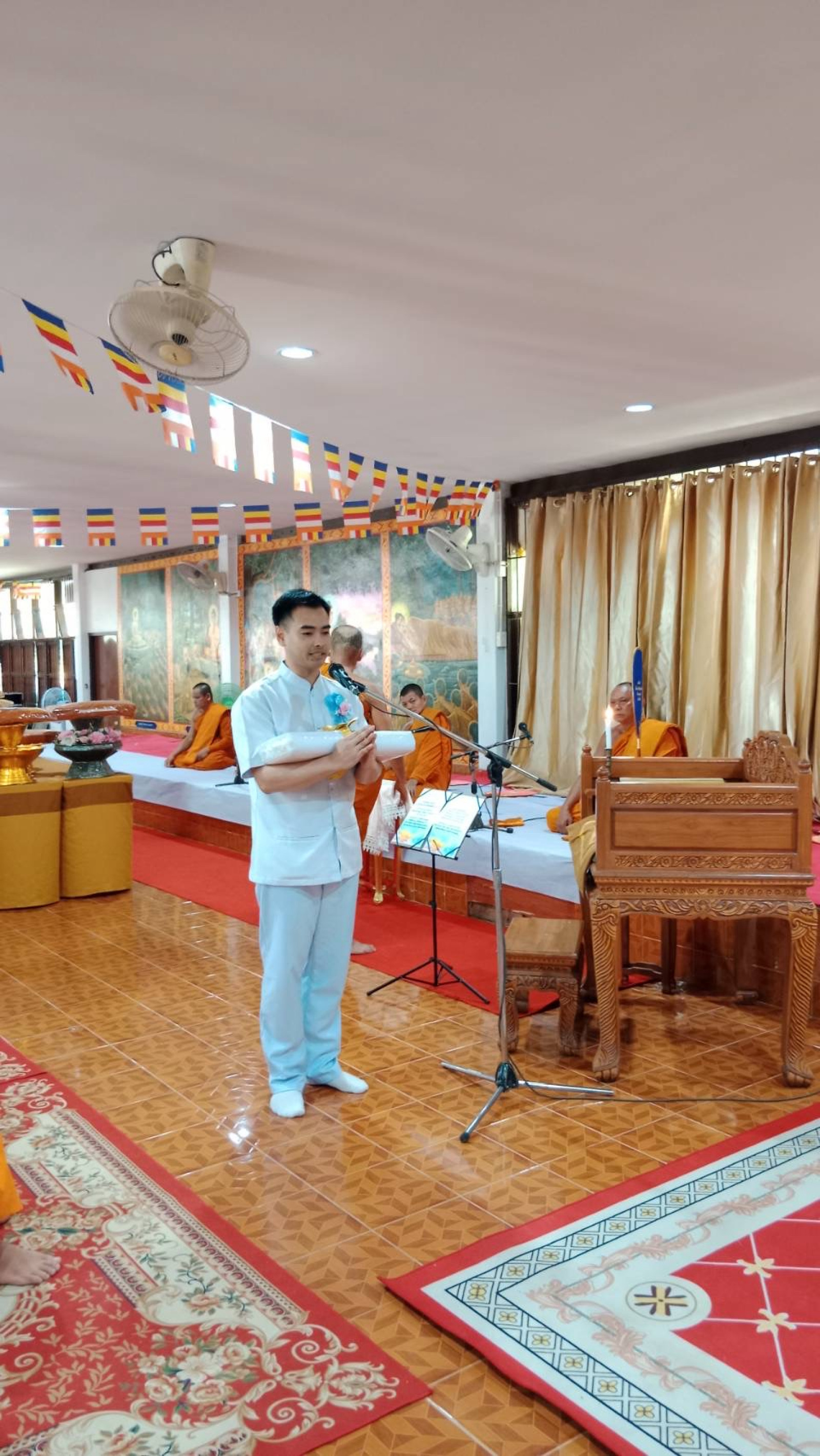 ภาพกล่าวคำถวายกฐินวัดนพวงศาราม