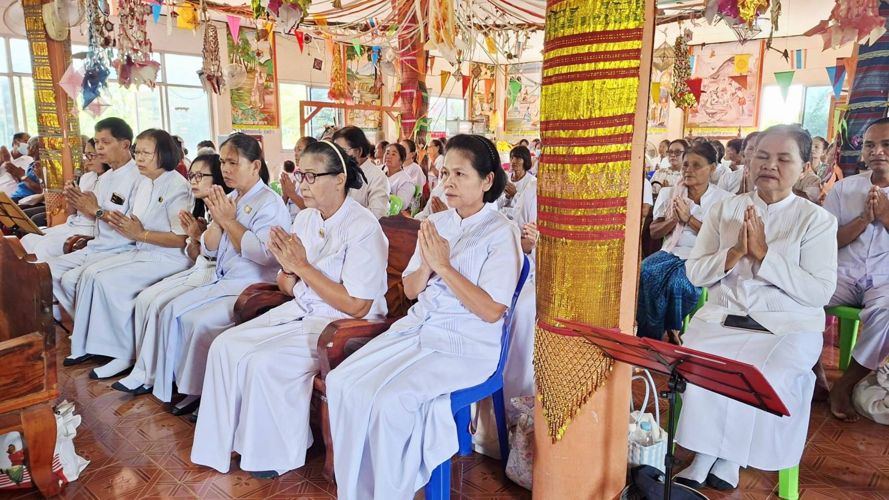 ภาพร่วมพิธีกรรมวัดหนองสรวงวนาราม