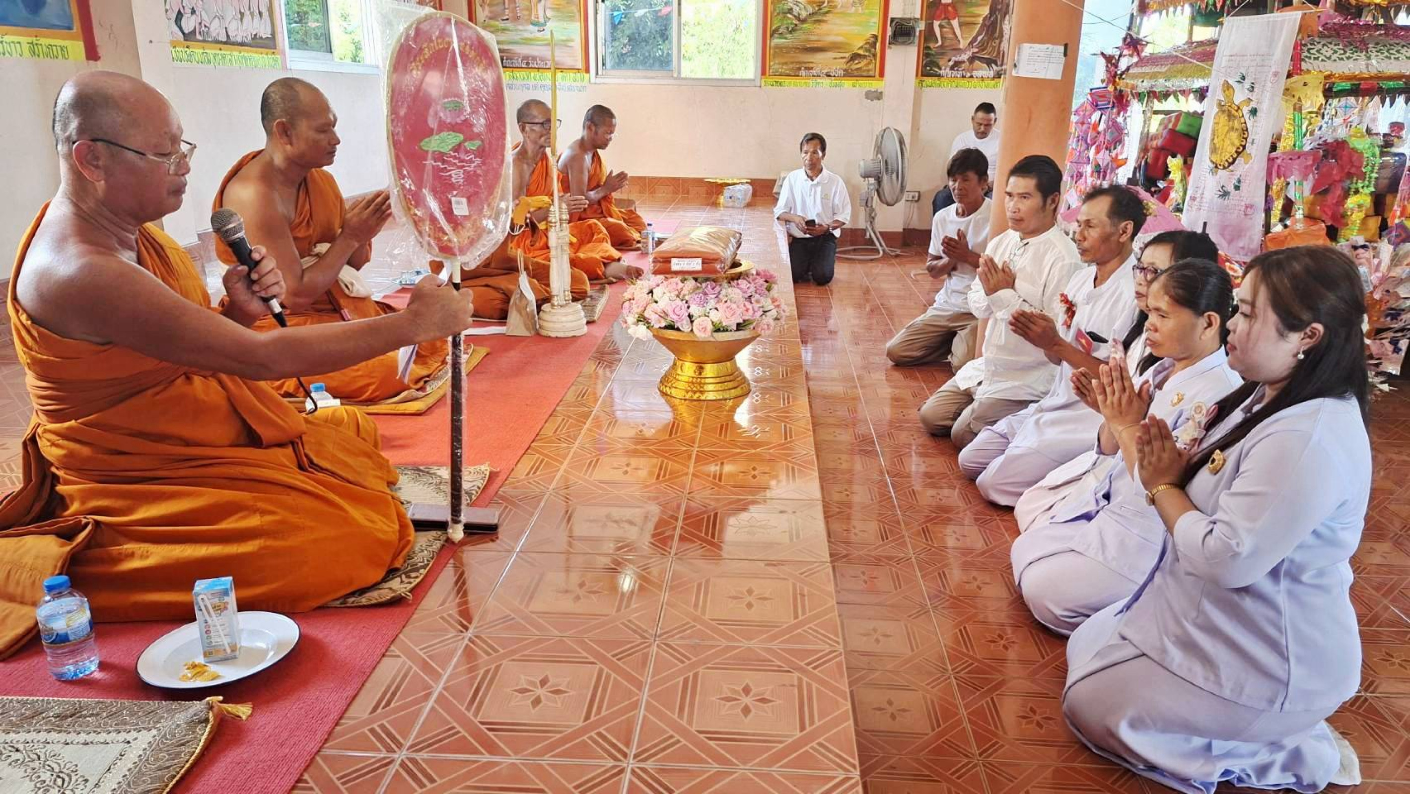 ภาพร่วมพิธีกรรมวัดหนองสรวงวนาราม