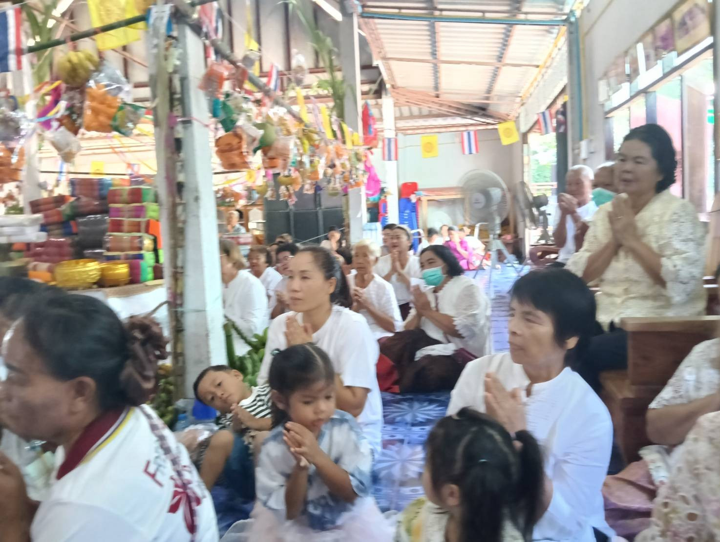 ภาพร่วมพิธีกรรมวัดแก่นท้าว