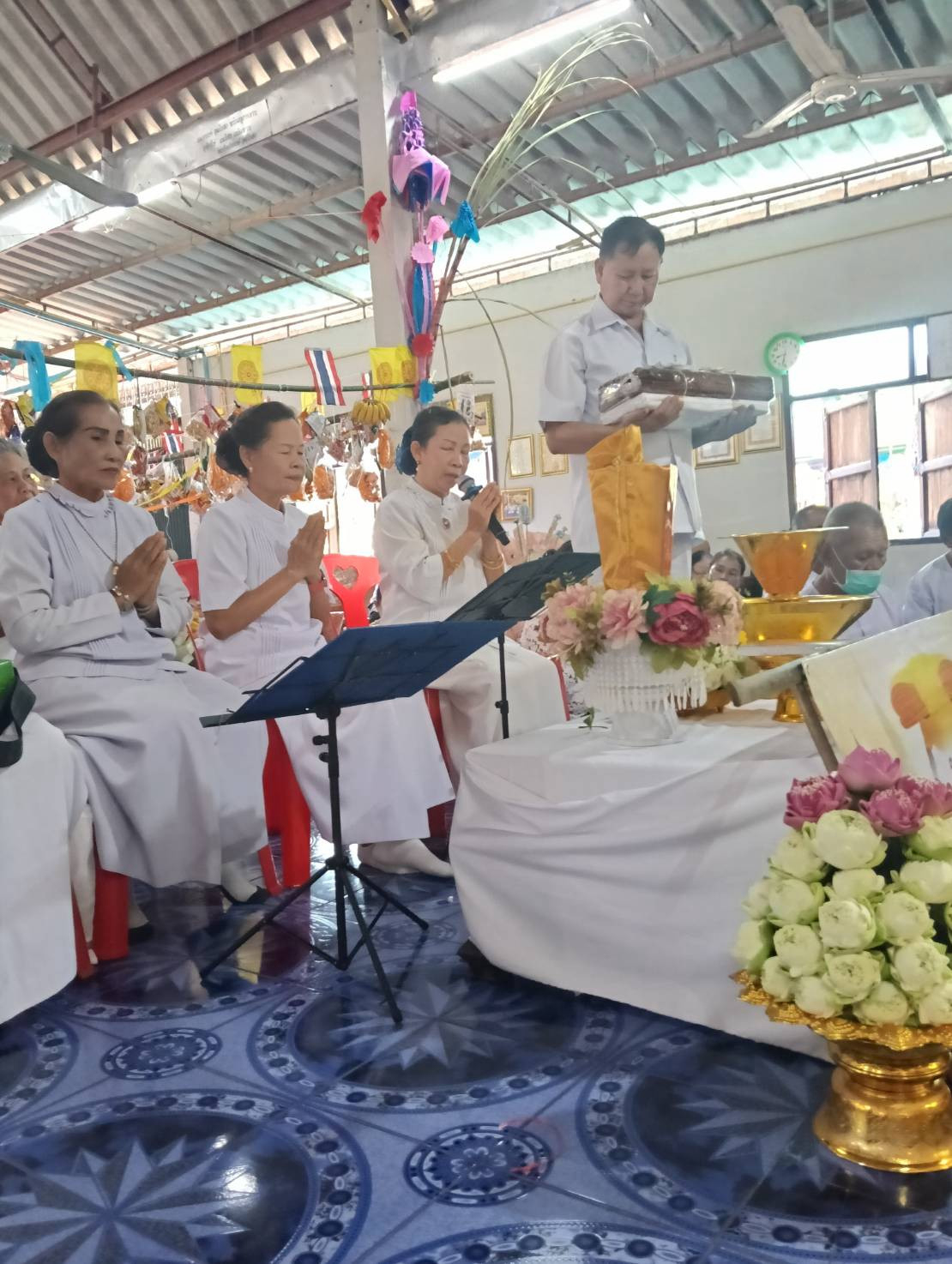 ภาพร่วมพิธีกรรมวัดแก่นท้าว