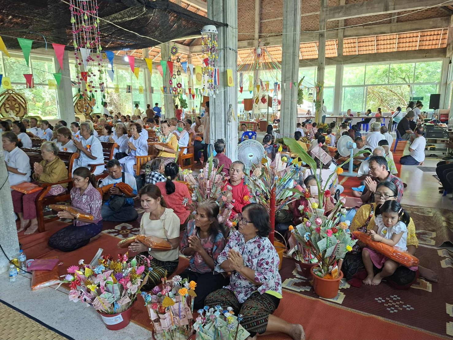 ภาพร่วมพิธีกรรมวัดเมืองฝ้าย (ธรรมสถานเมืองฝ้าย)