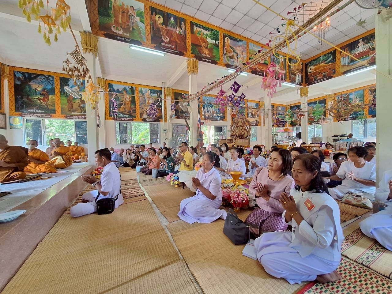 ภาพร่วมพิธีกรรมวัดนาหลวง
