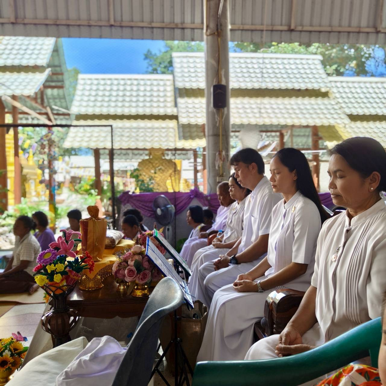 ภาพร่วมพิธีกรรมสำนักสงฆ์วัดป่าบ้านราษฎร์รักแดน