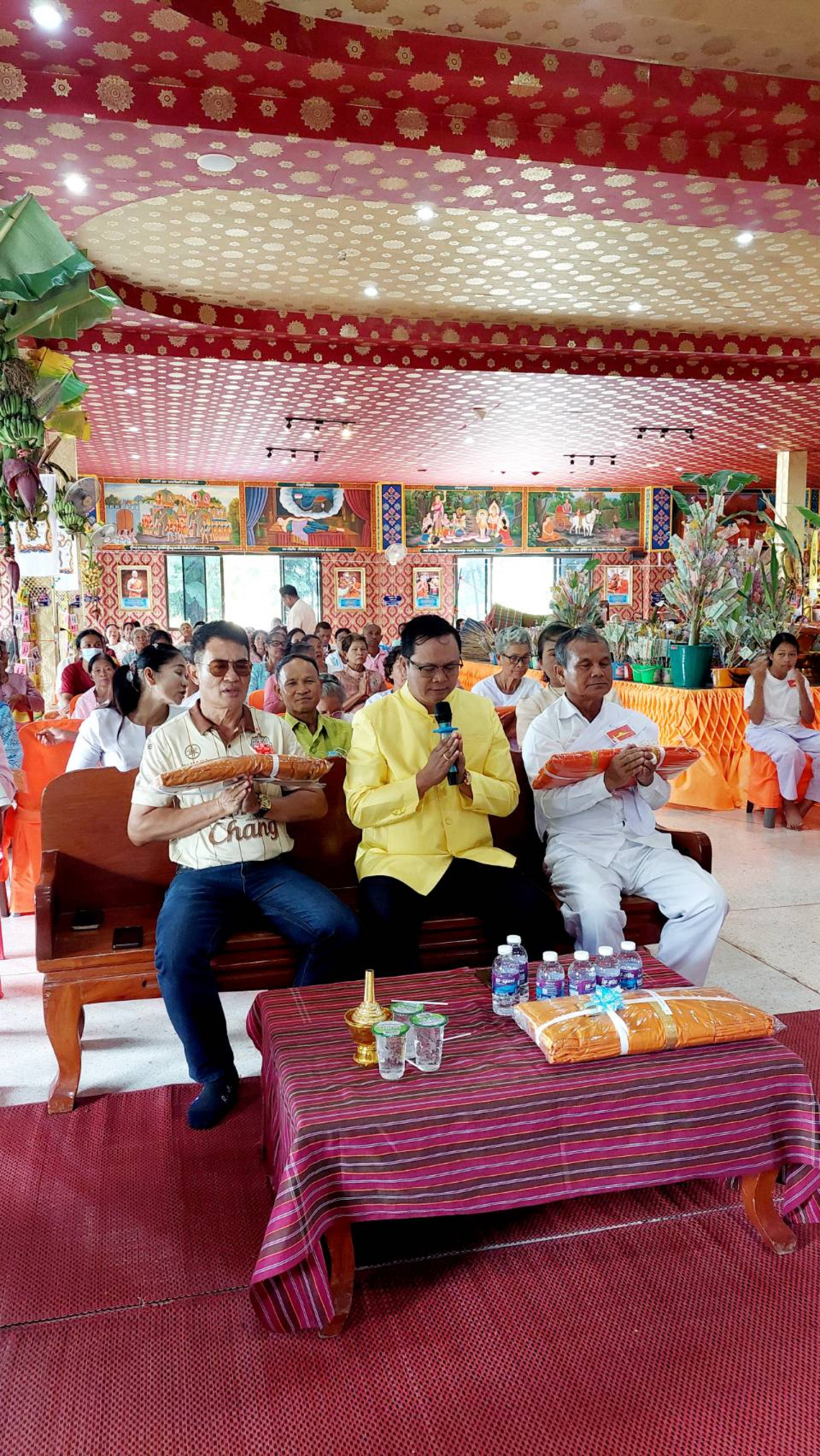 ภาพร่วมพิธีกรรมวัดประชานิรมิต (บุลาว)