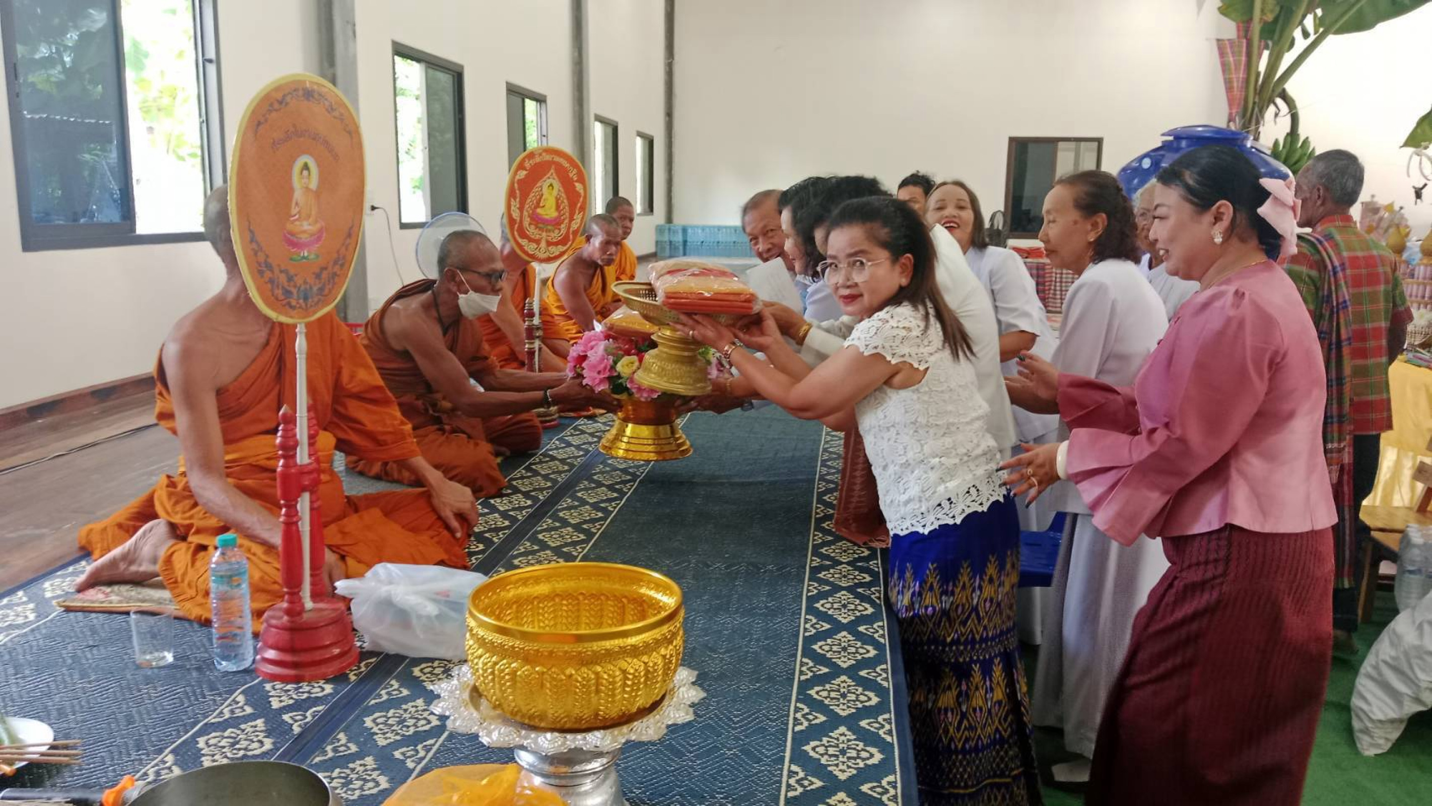 ภาพร่วมพิธีกรรมวัดบ้านสองชั้น