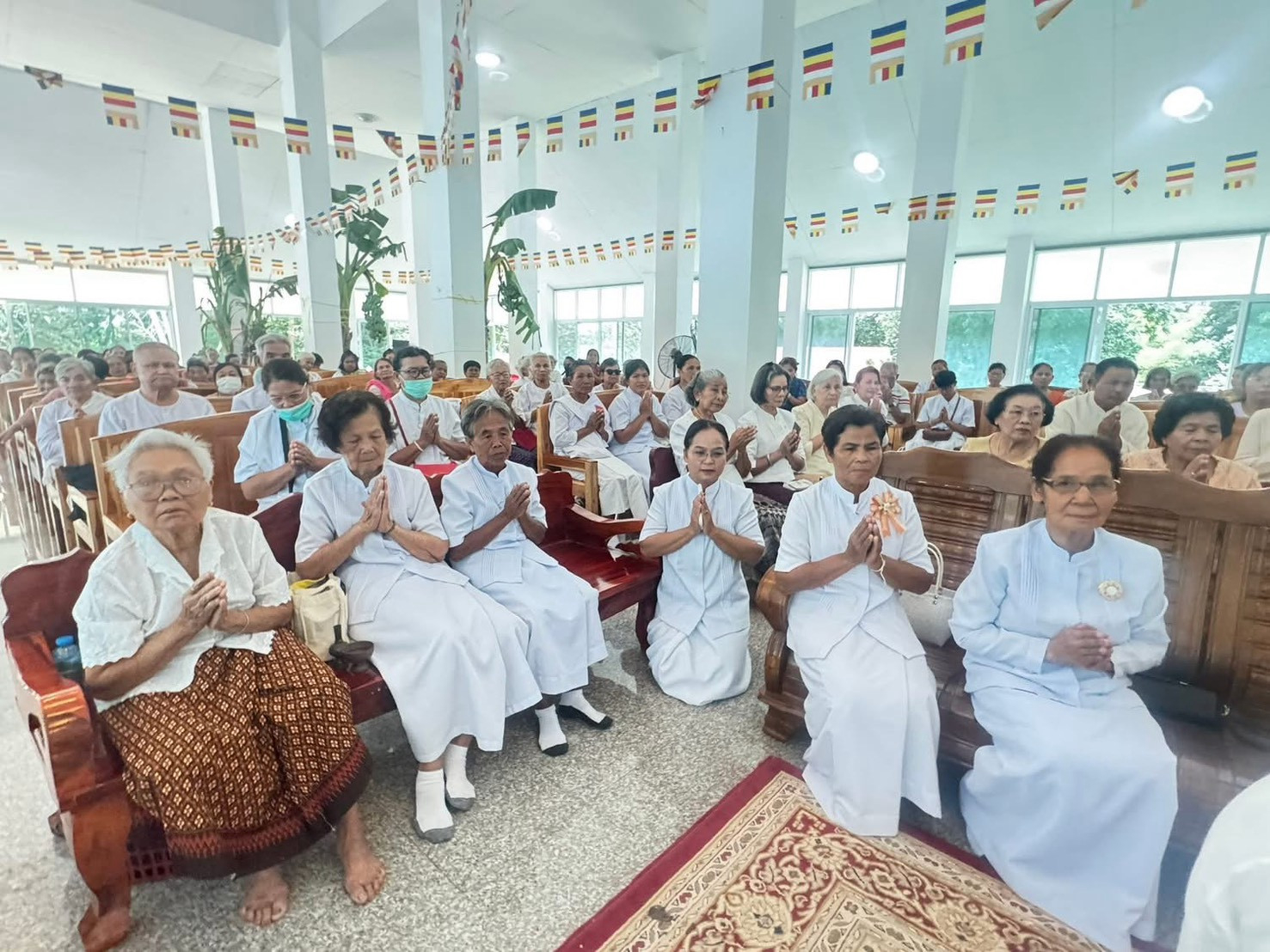 ภาพร่วมพิธีกรรมวัดหนองกราด