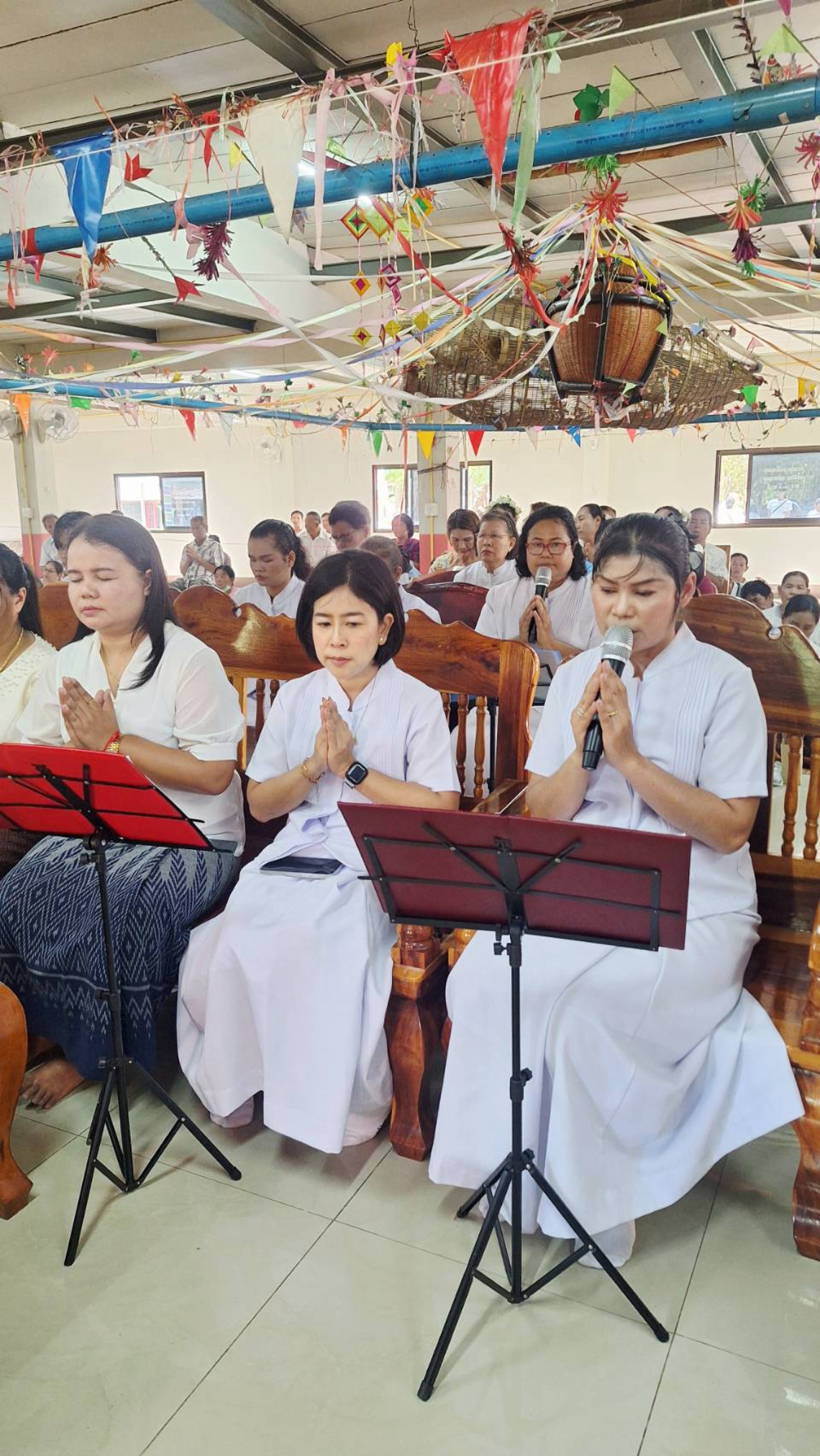 ภาพร่วมพิธีกรรมที่พักสงฆ์วัดป่าบุขี้เหล็ก