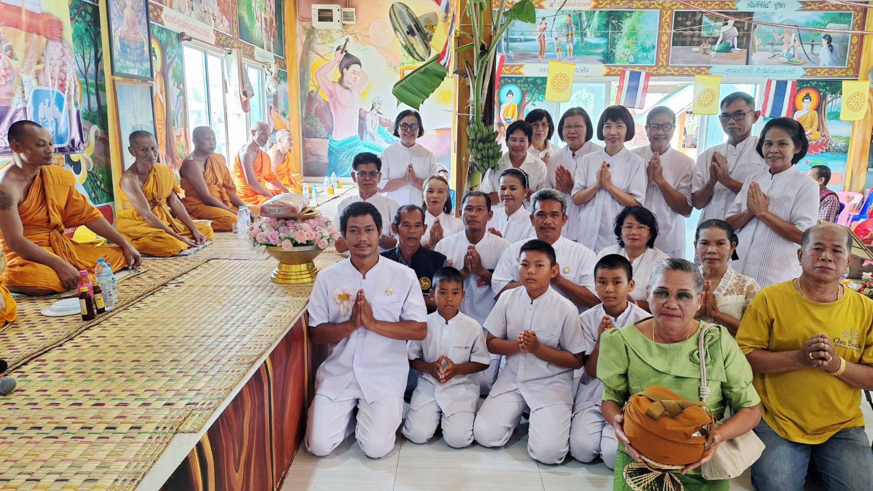 ภาพร่วมพิธีกรรมที่พักสงฆ์บ้านบุข่า