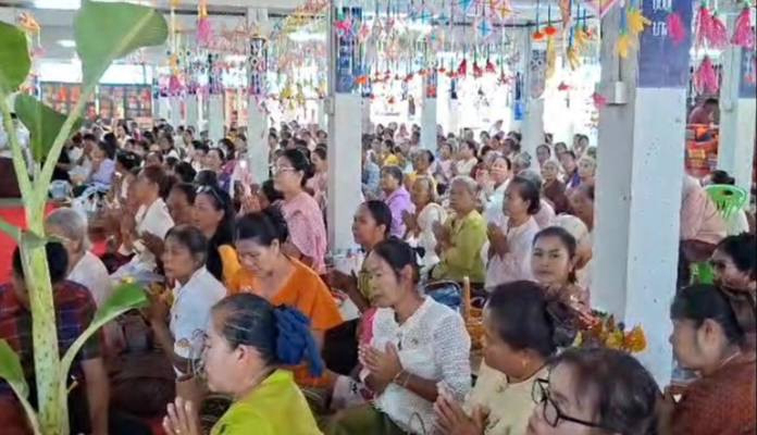 ภาพร่วมพิธีกรรมวัดสระมะค่า