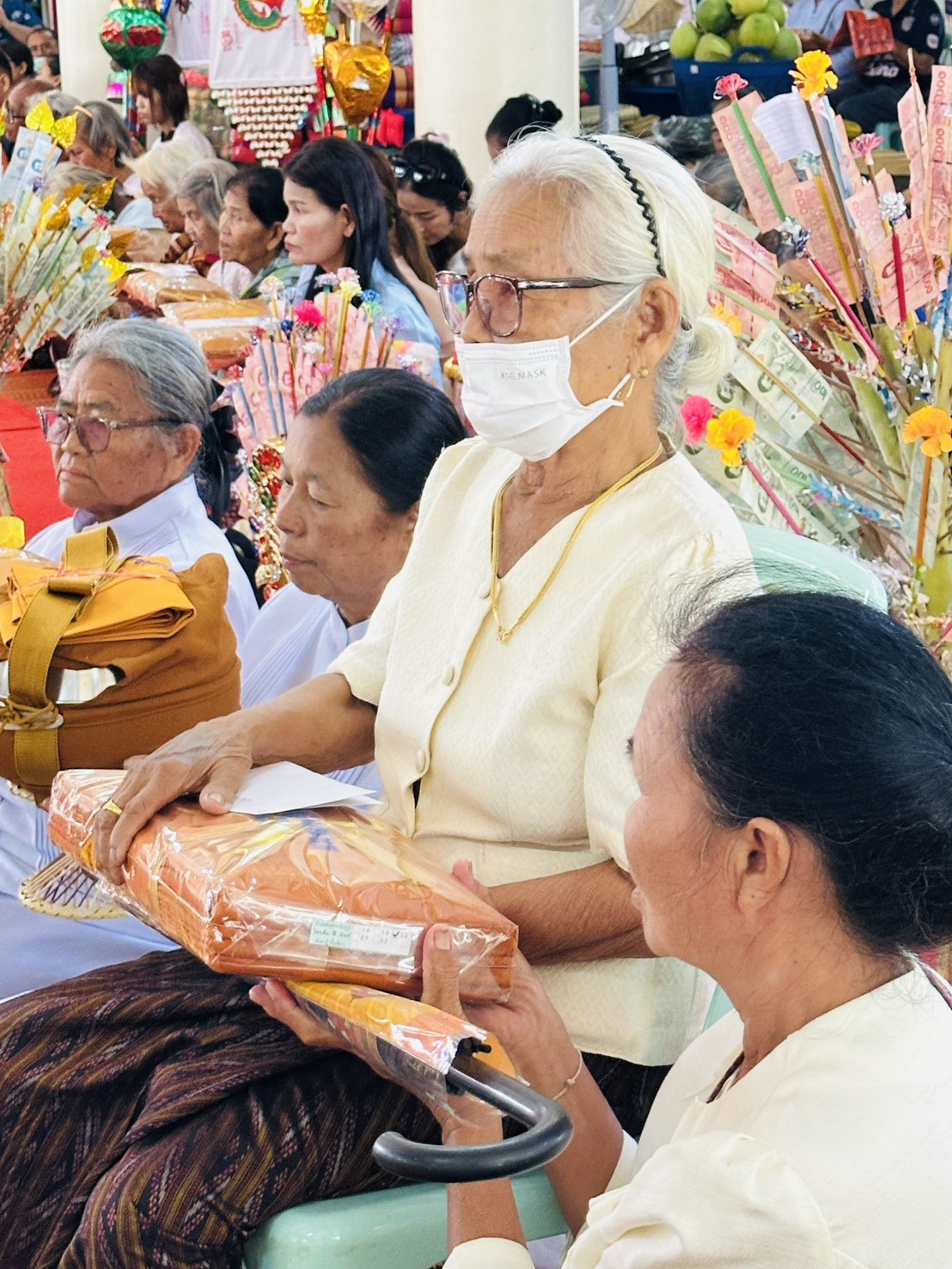 ภาพร่วมพิธีกรรมวัดป่าโนนสุวรรณ