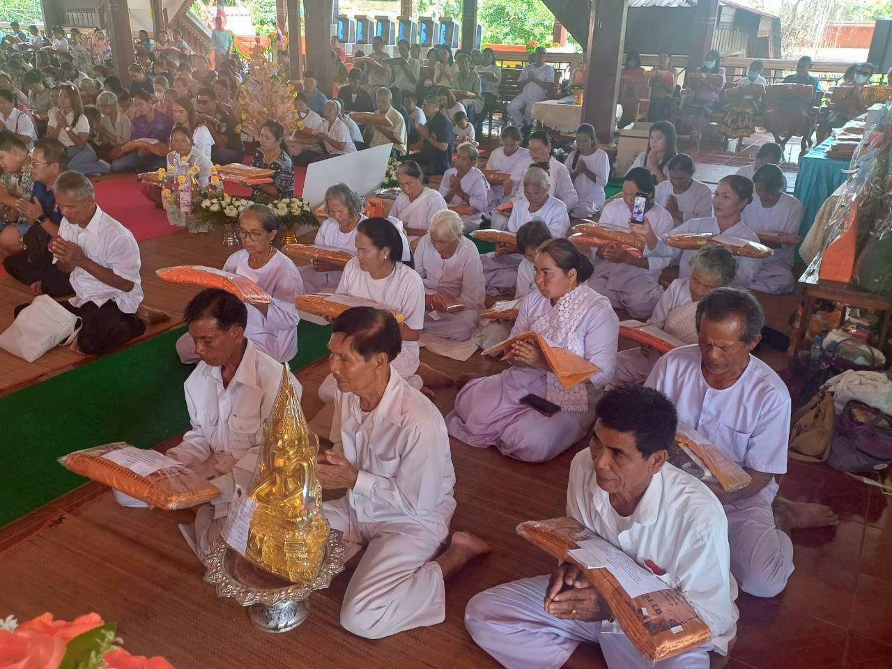 ภาพร่วมพิธีกรรมวัดศรัทธาชุมพล