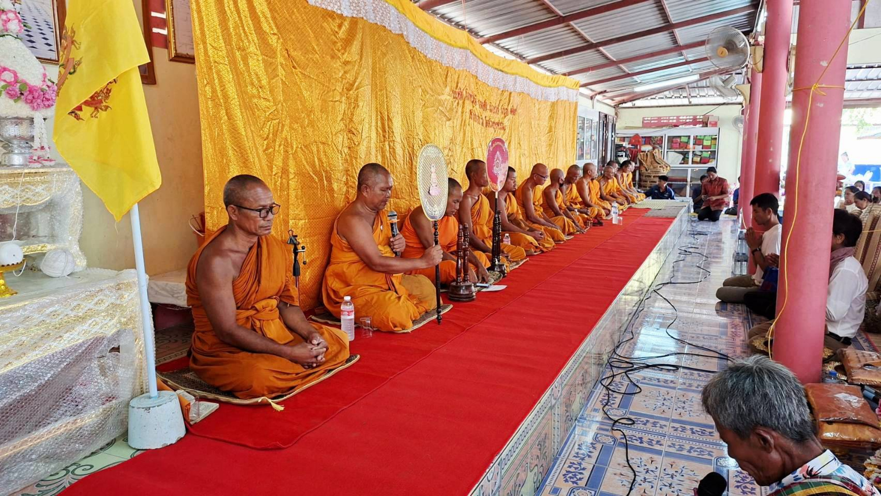 ภาพร่วมพิธีกรรมวัดสว่างบูรพา