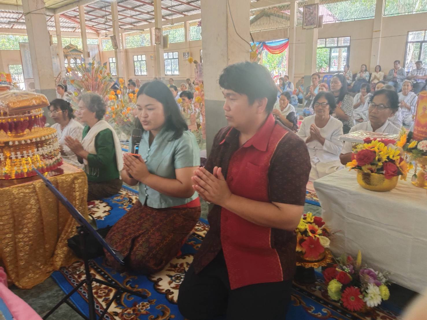 ภาพร่วมพิธีกรรมวัดโคกสมบูรณ์